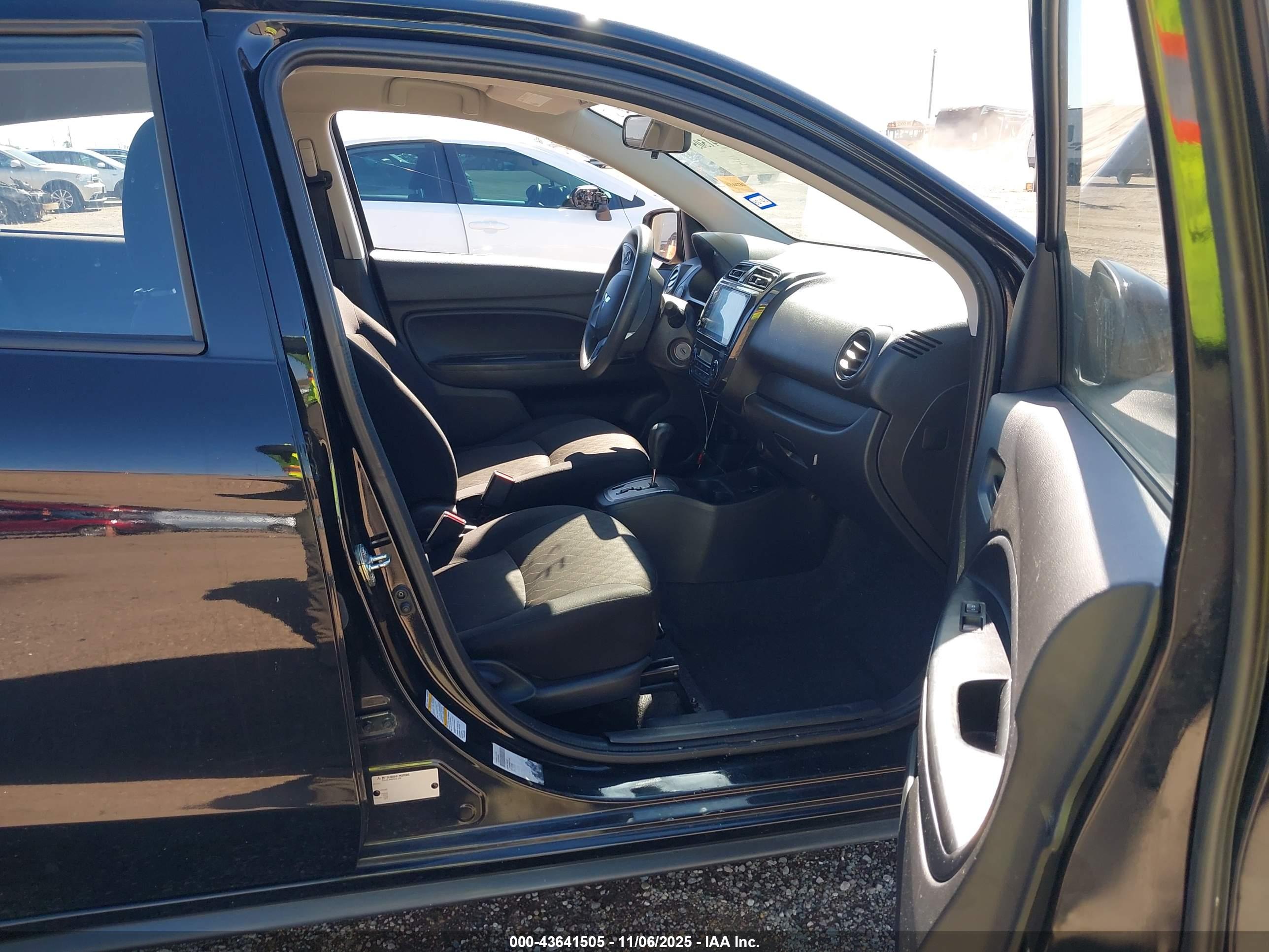 MITSUBISHI MIRAGE image 5