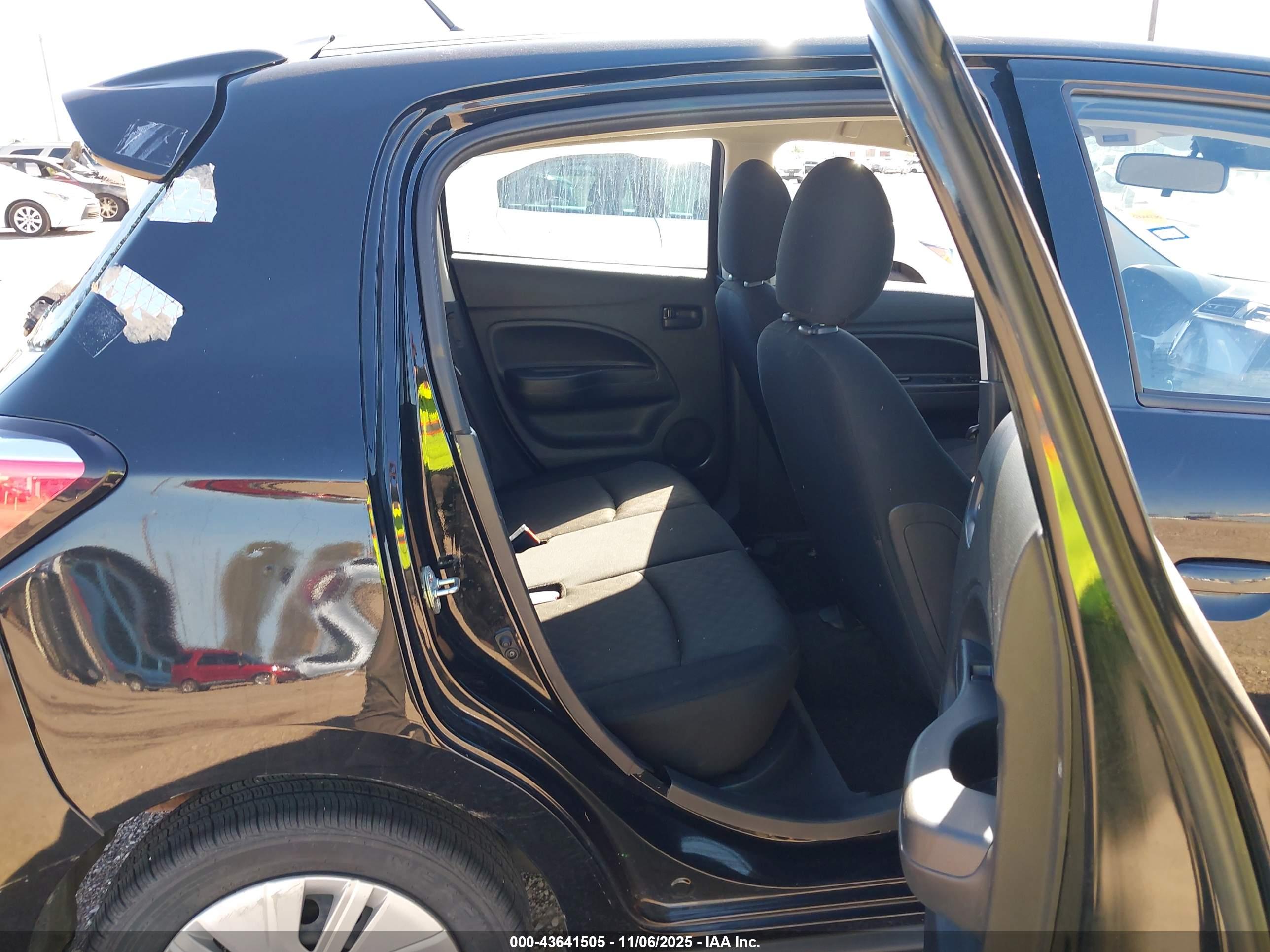 MITSUBISHI MIRAGE image 8