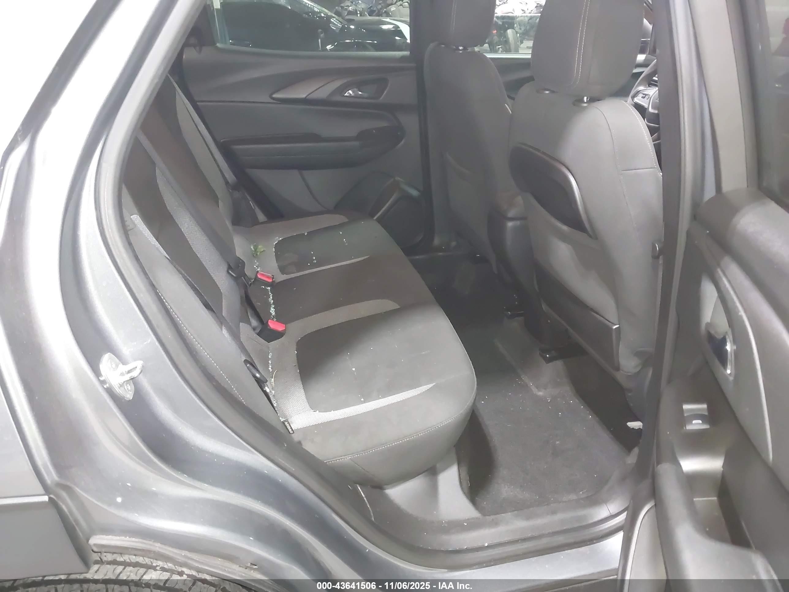 CHEVROLET TRAILBLAZER image 8
