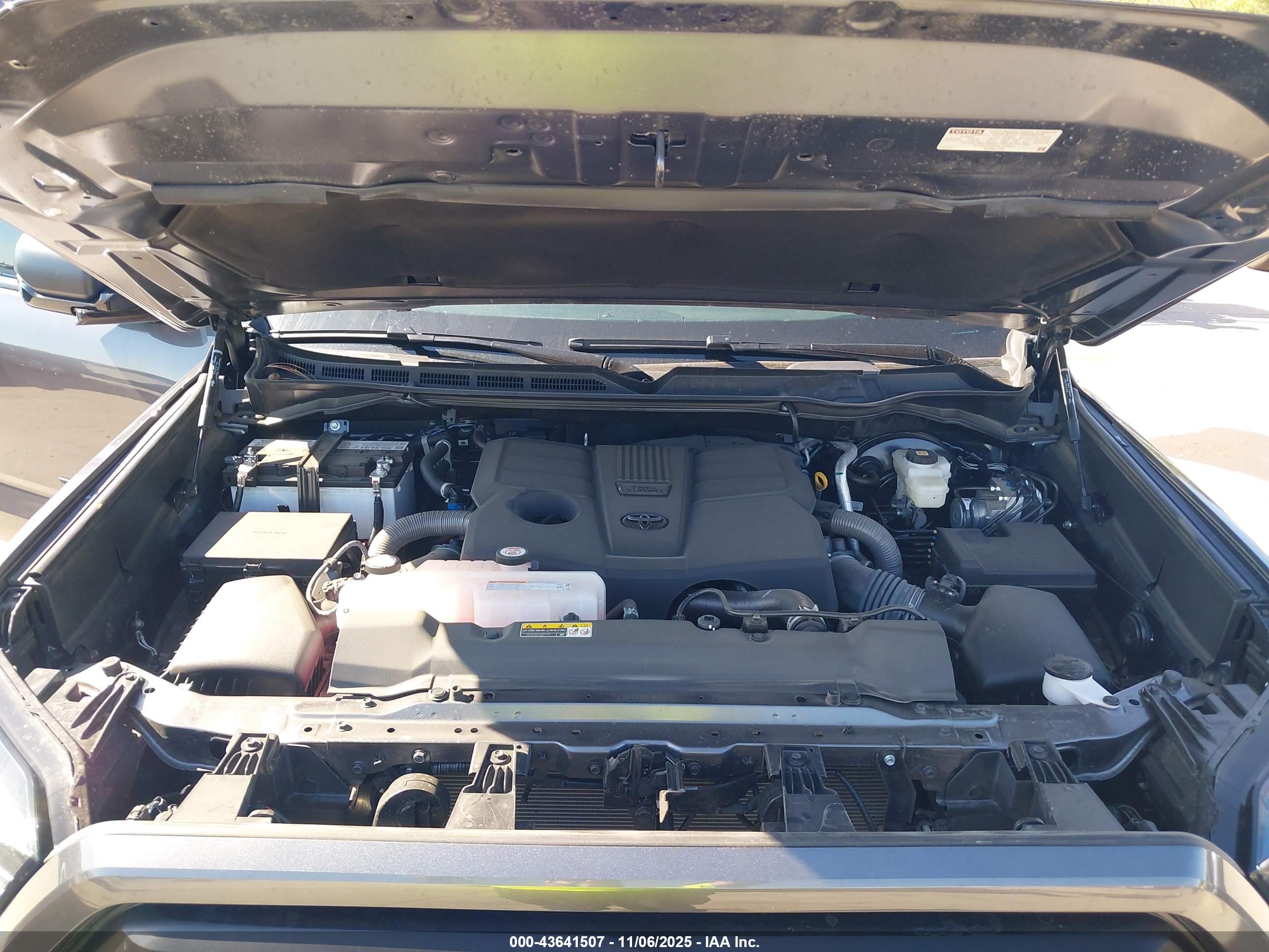 TOYOTA TUNDRA image 10