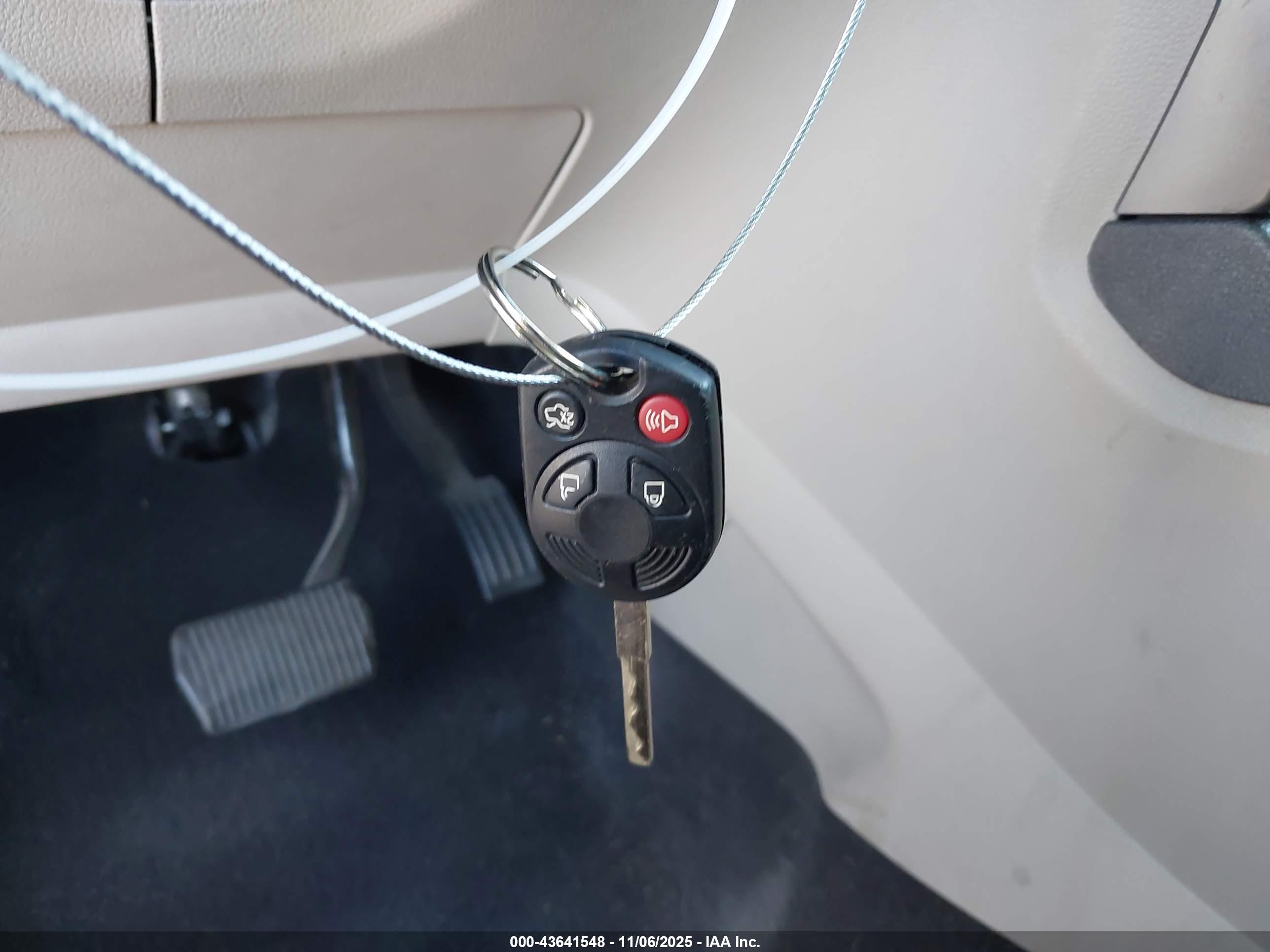 FORD ESCAPE image 11