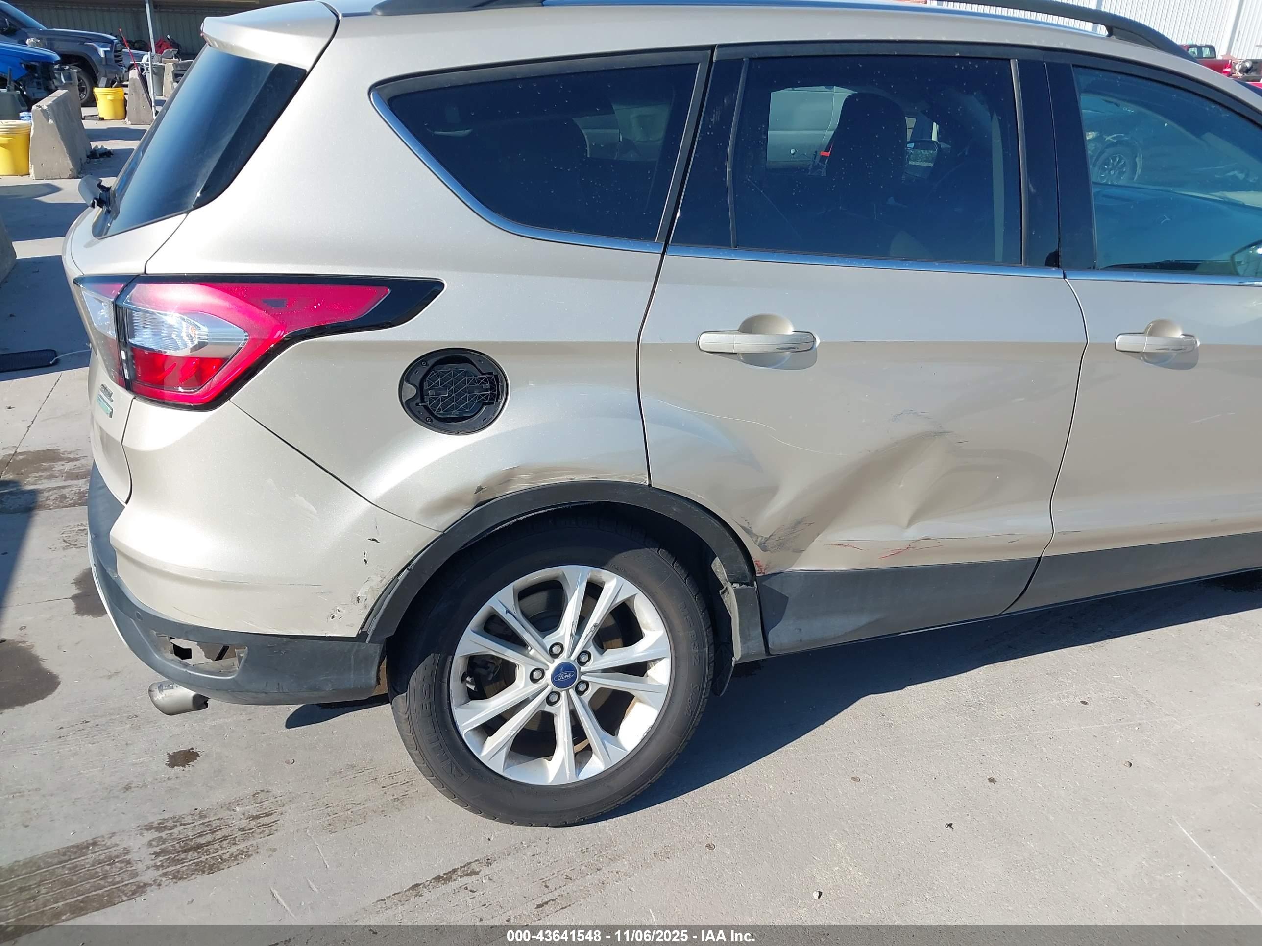 FORD ESCAPE image 6
