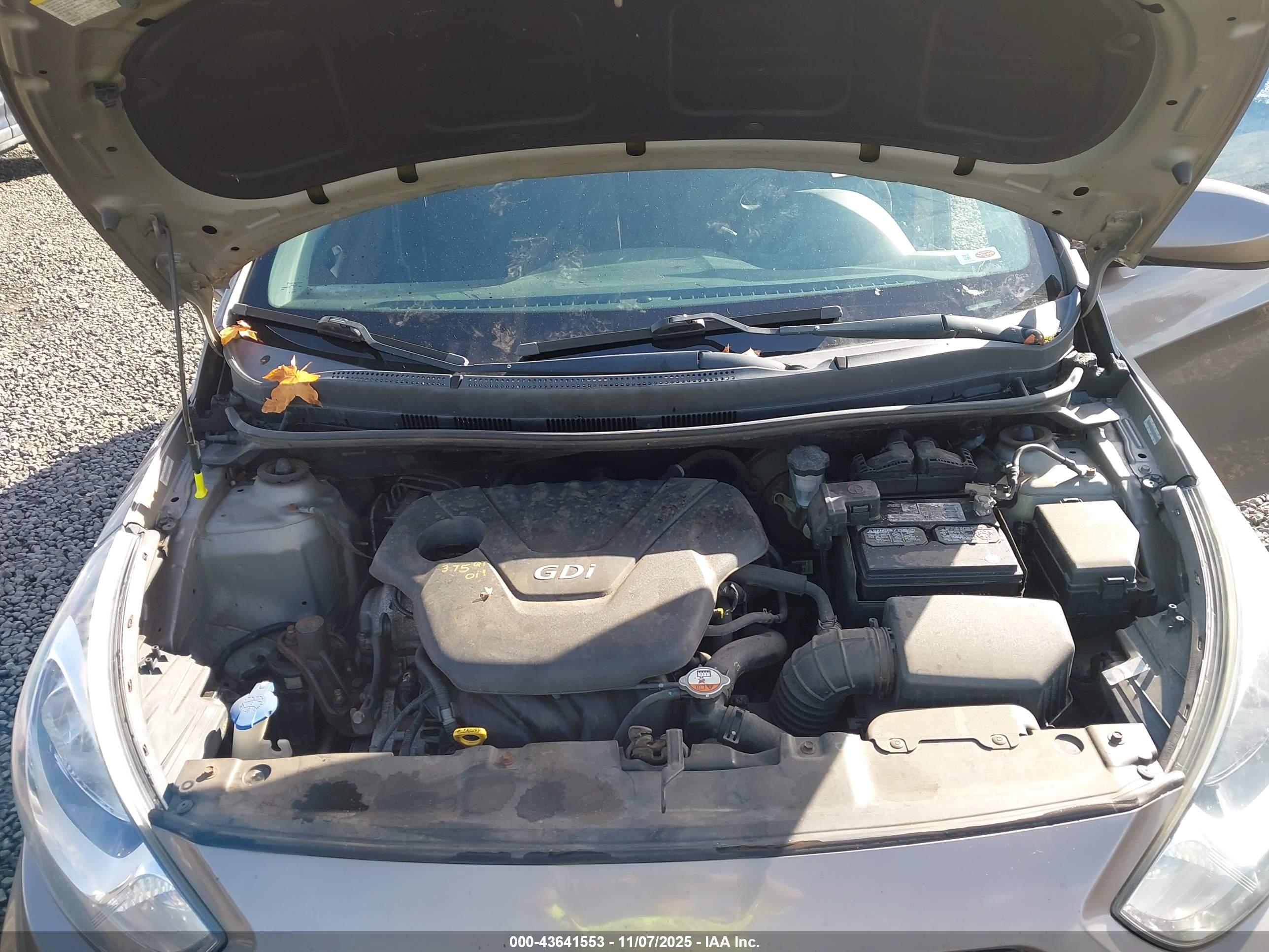 HYUNDAI ACCENT image 10