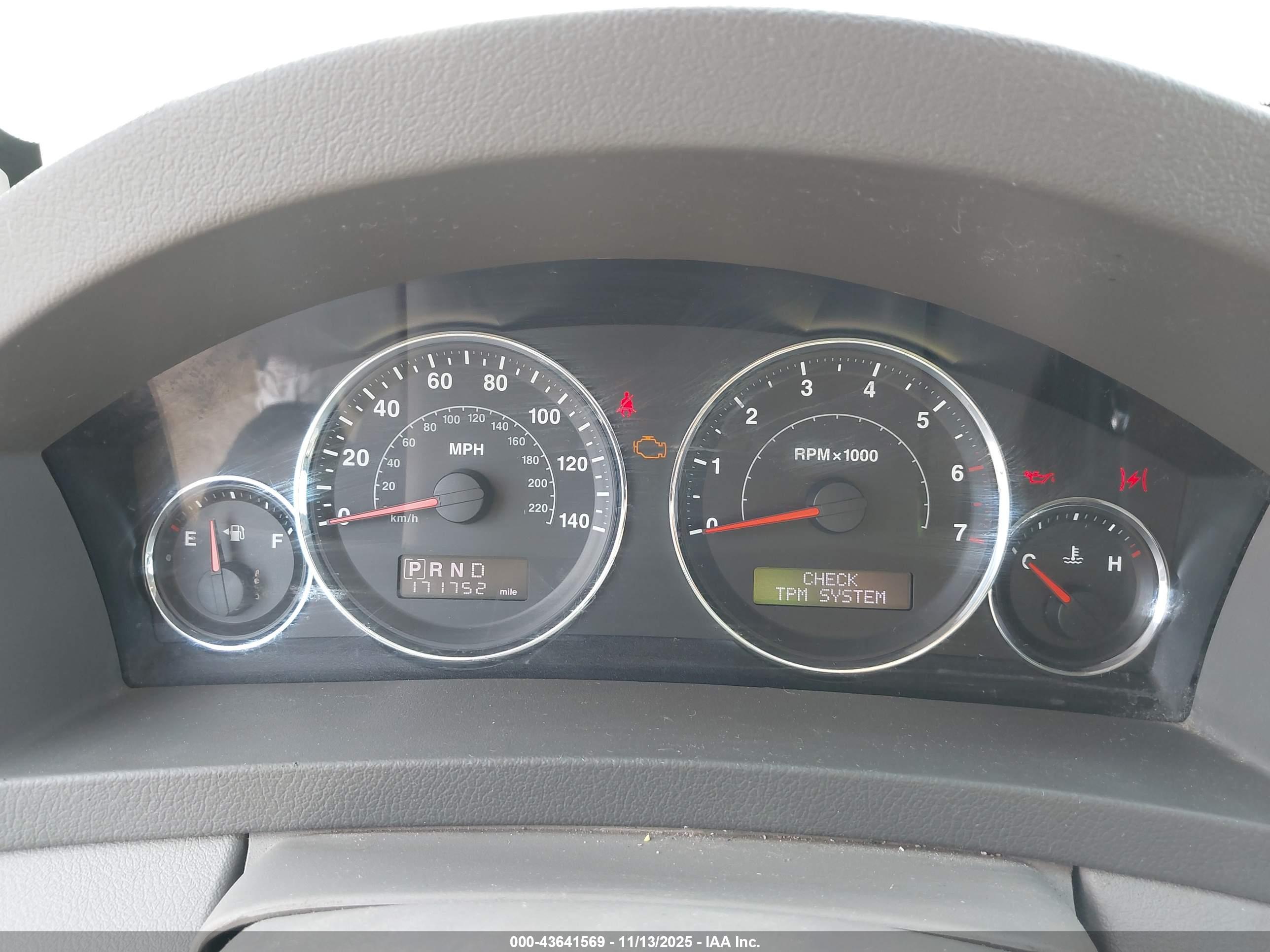 JEEP GRAND image 7