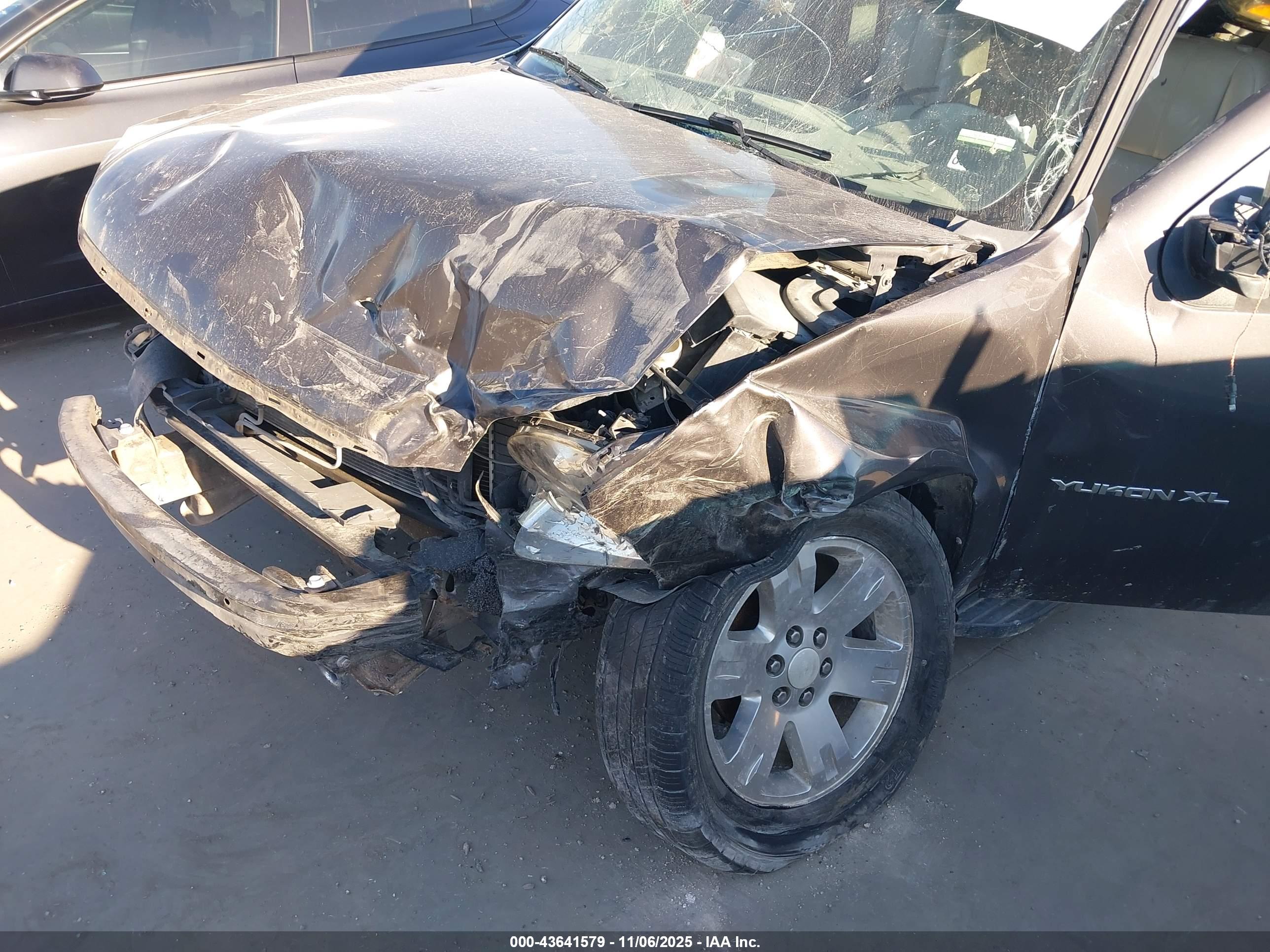 GMC YUKON image 6