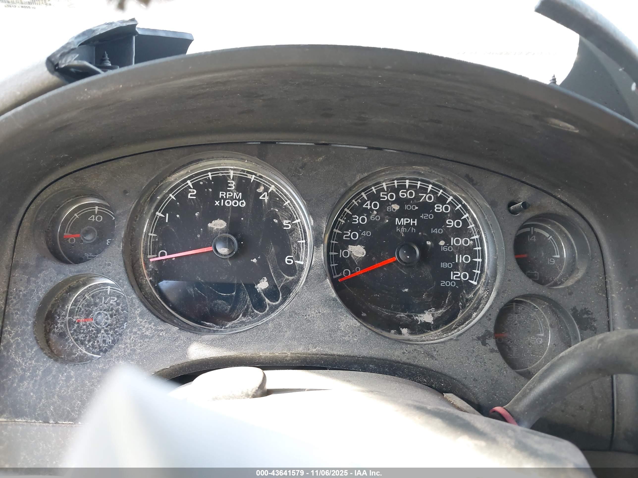 GMC YUKON image 7