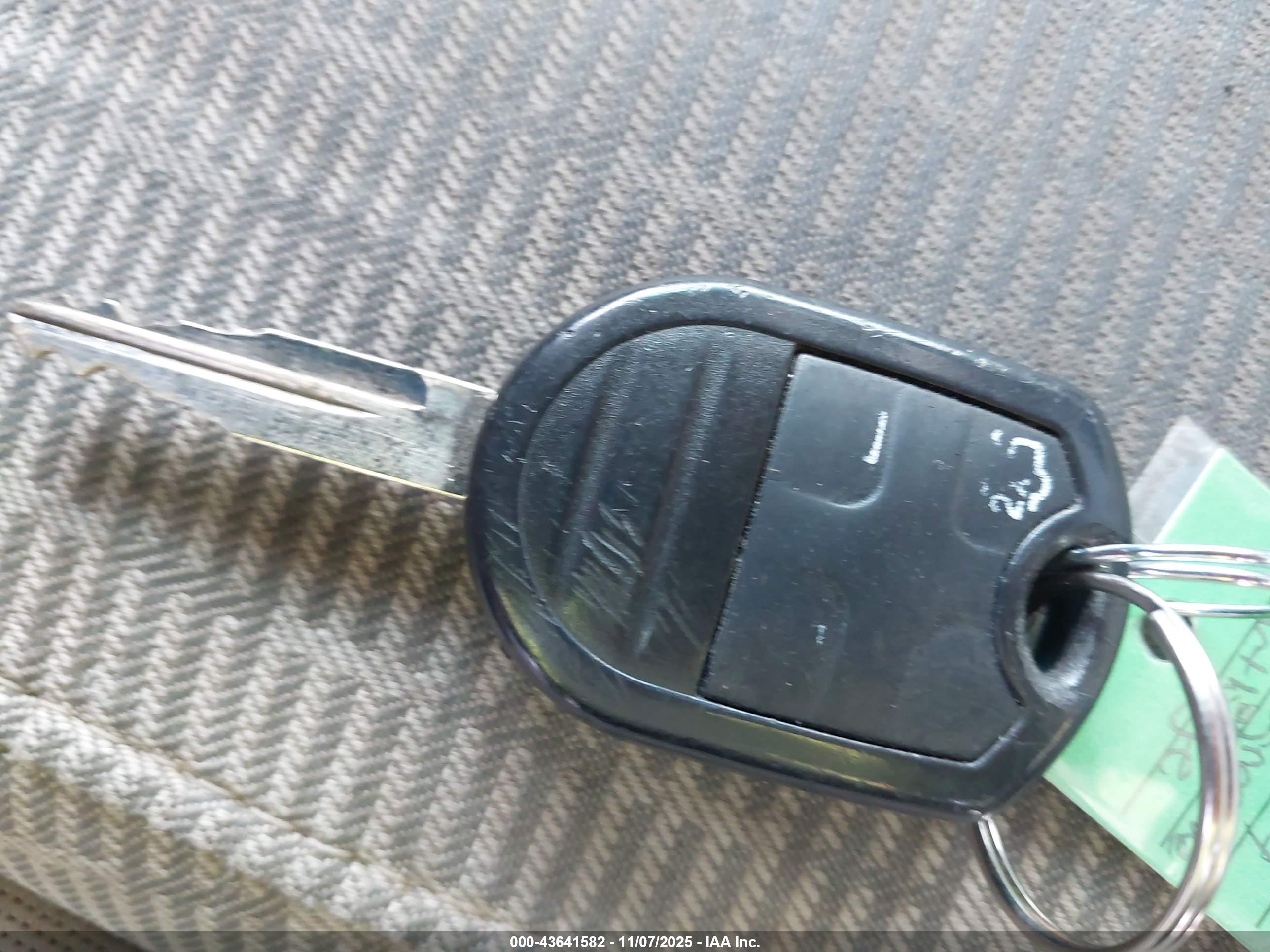 FORD EXPLORER image 11