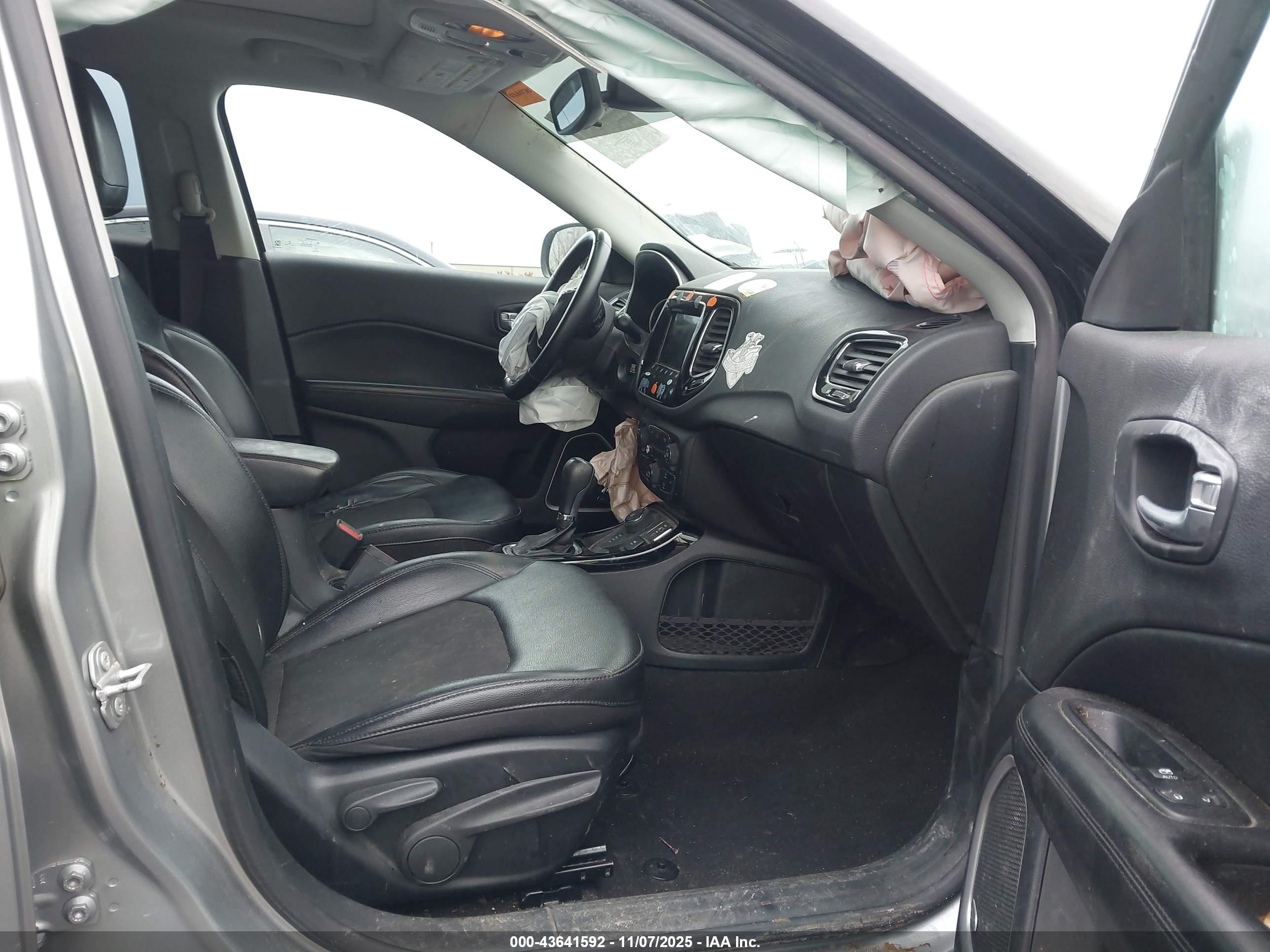 JEEP COMPASS image 5