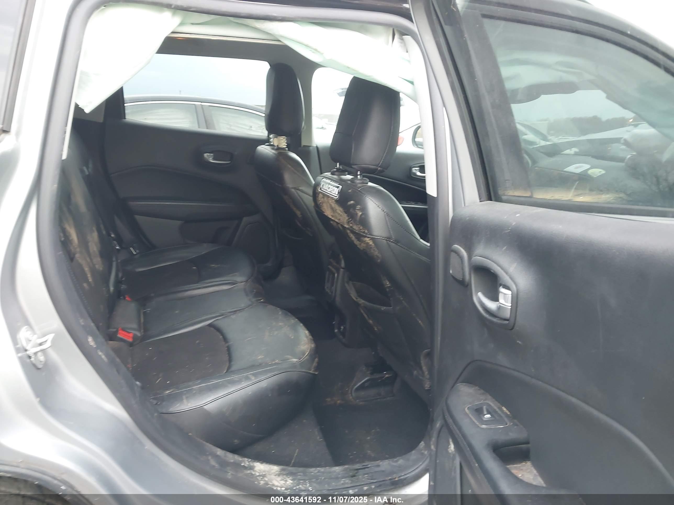 JEEP COMPASS image 8
