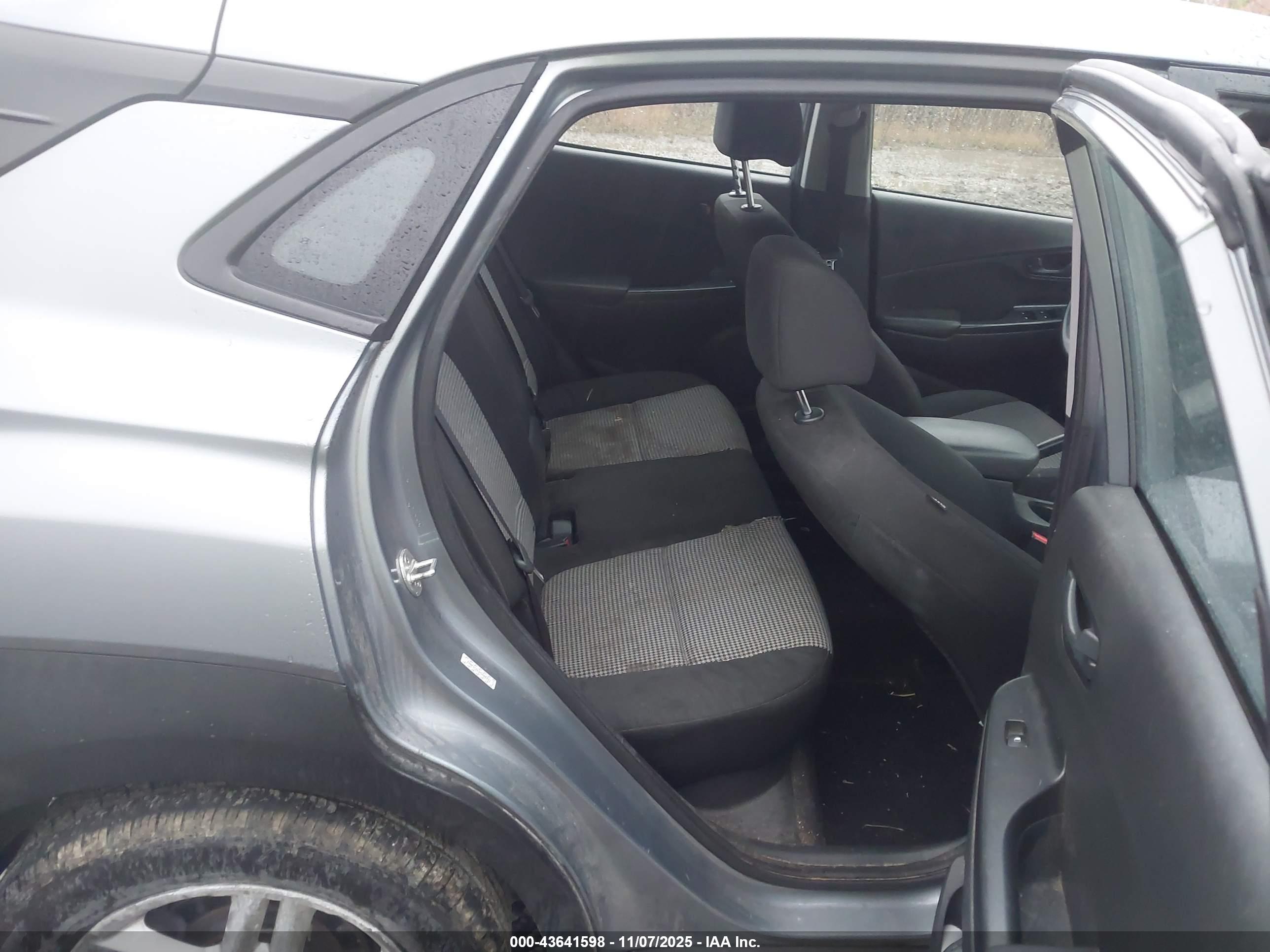HYUNDAI KONA image 8