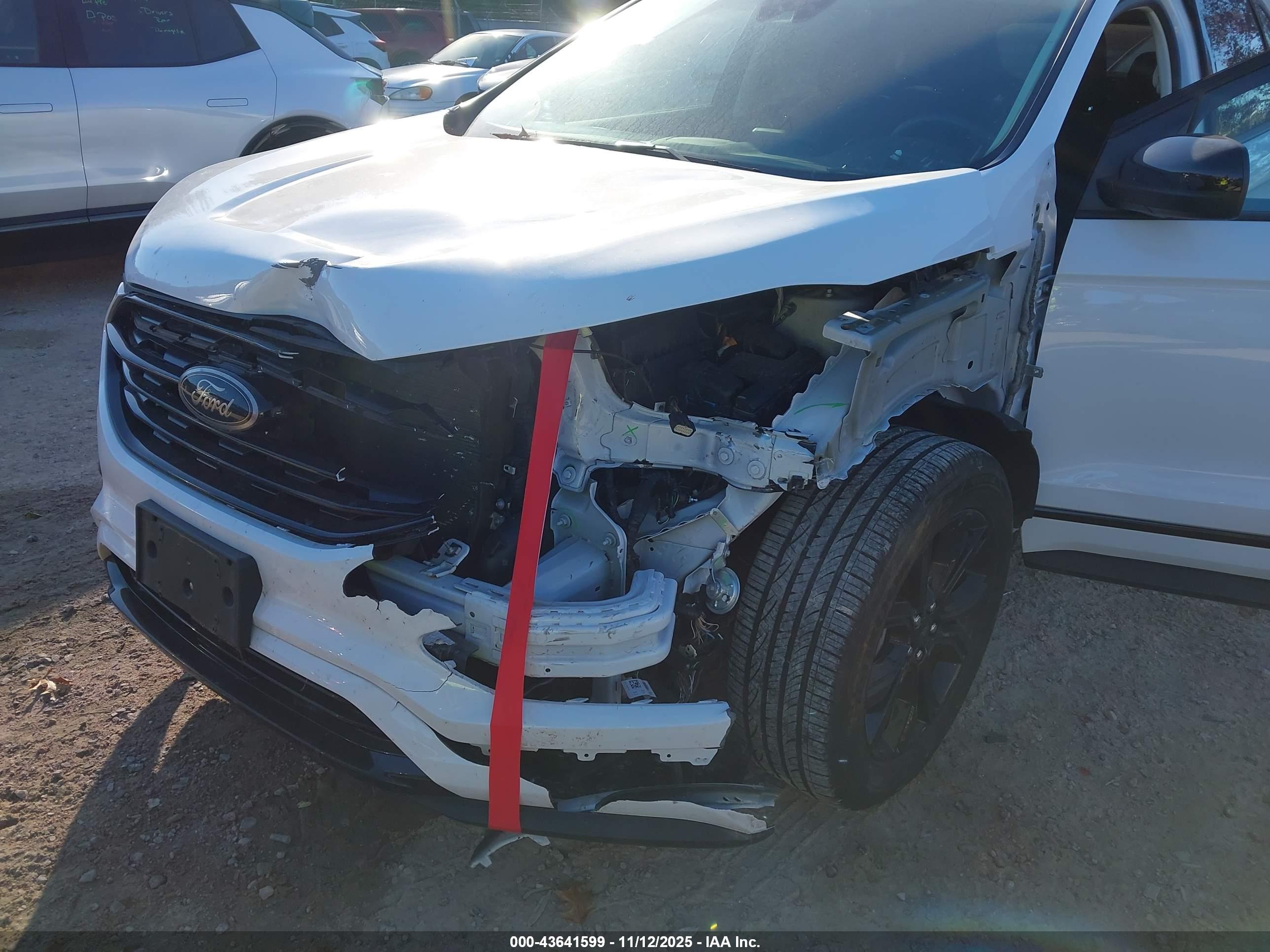FORD EDGE image 6
