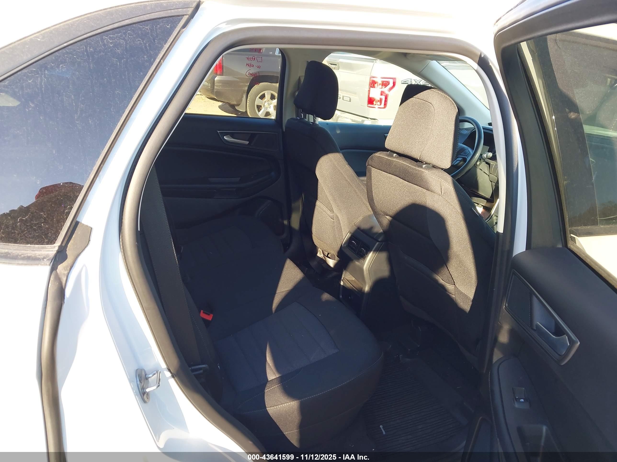 FORD EDGE image 8