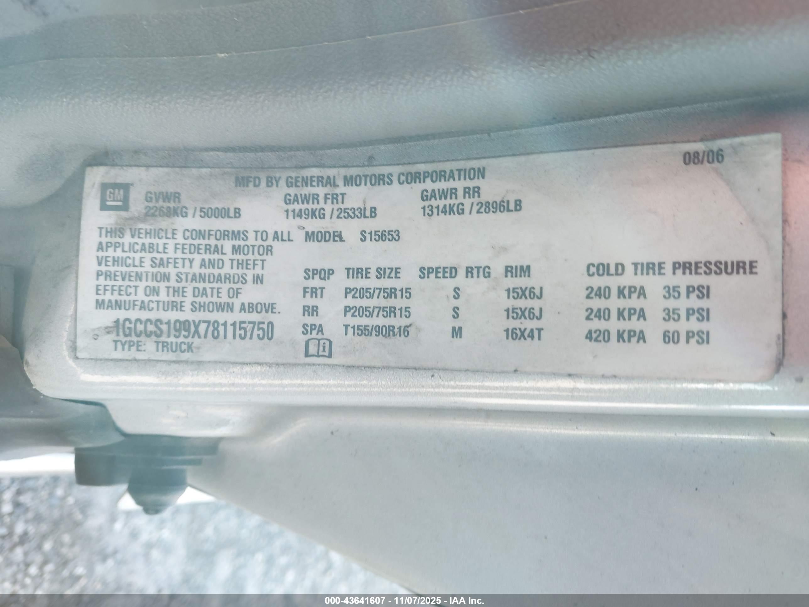 CHEVROLET COLORADO image 9