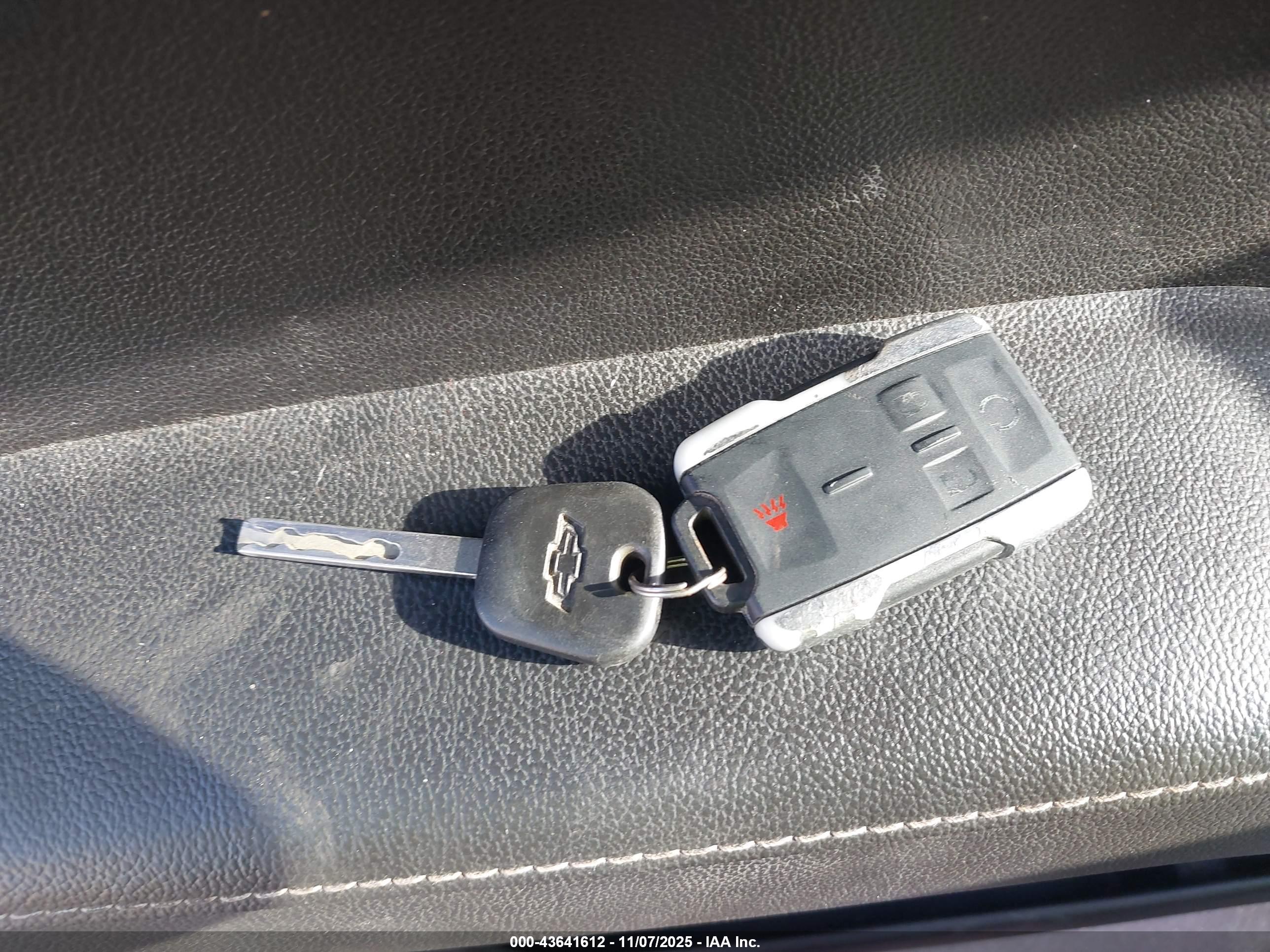 CHEVROLET SILVERADO image 11