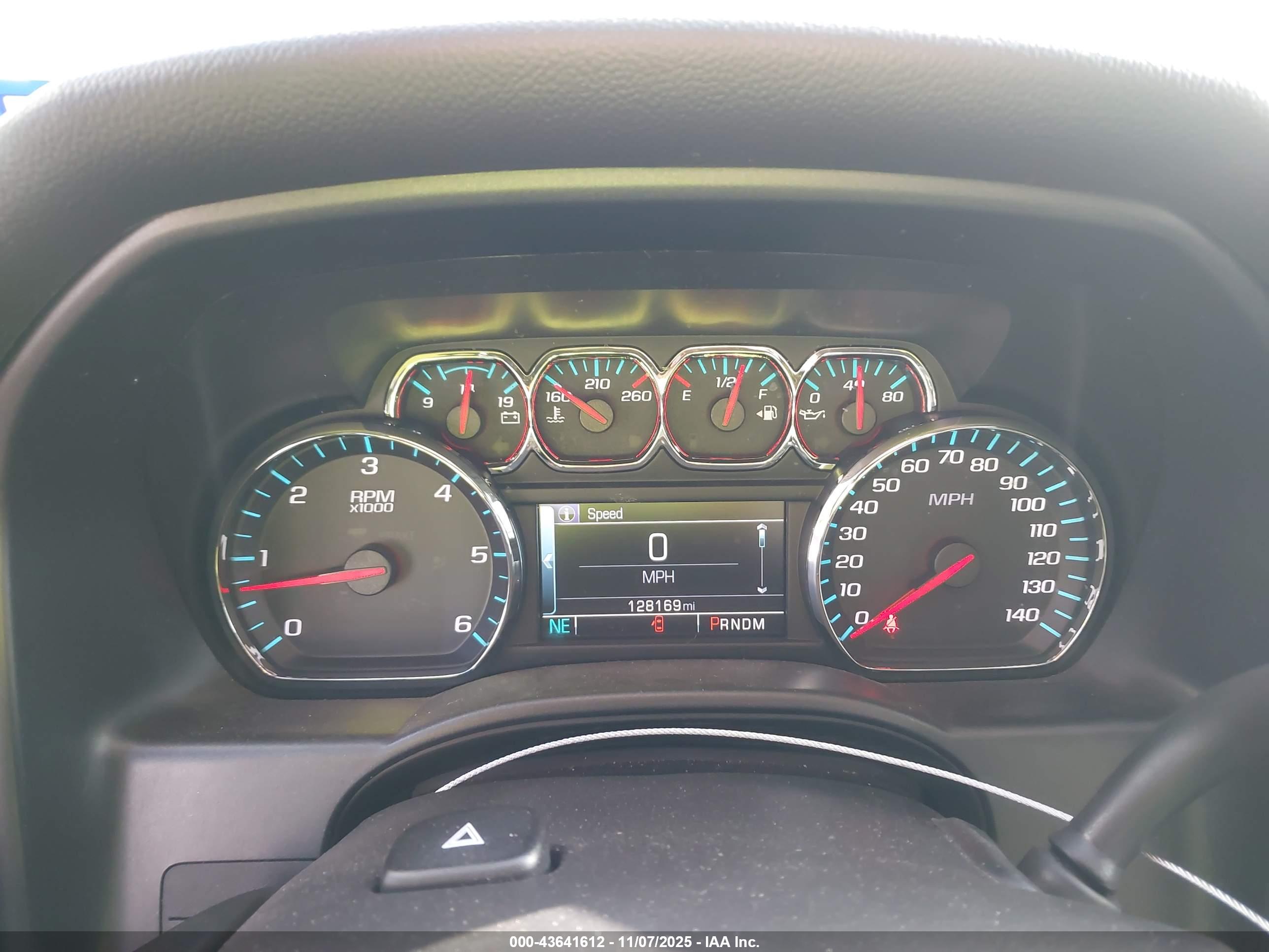 CHEVROLET SILVERADO image 7