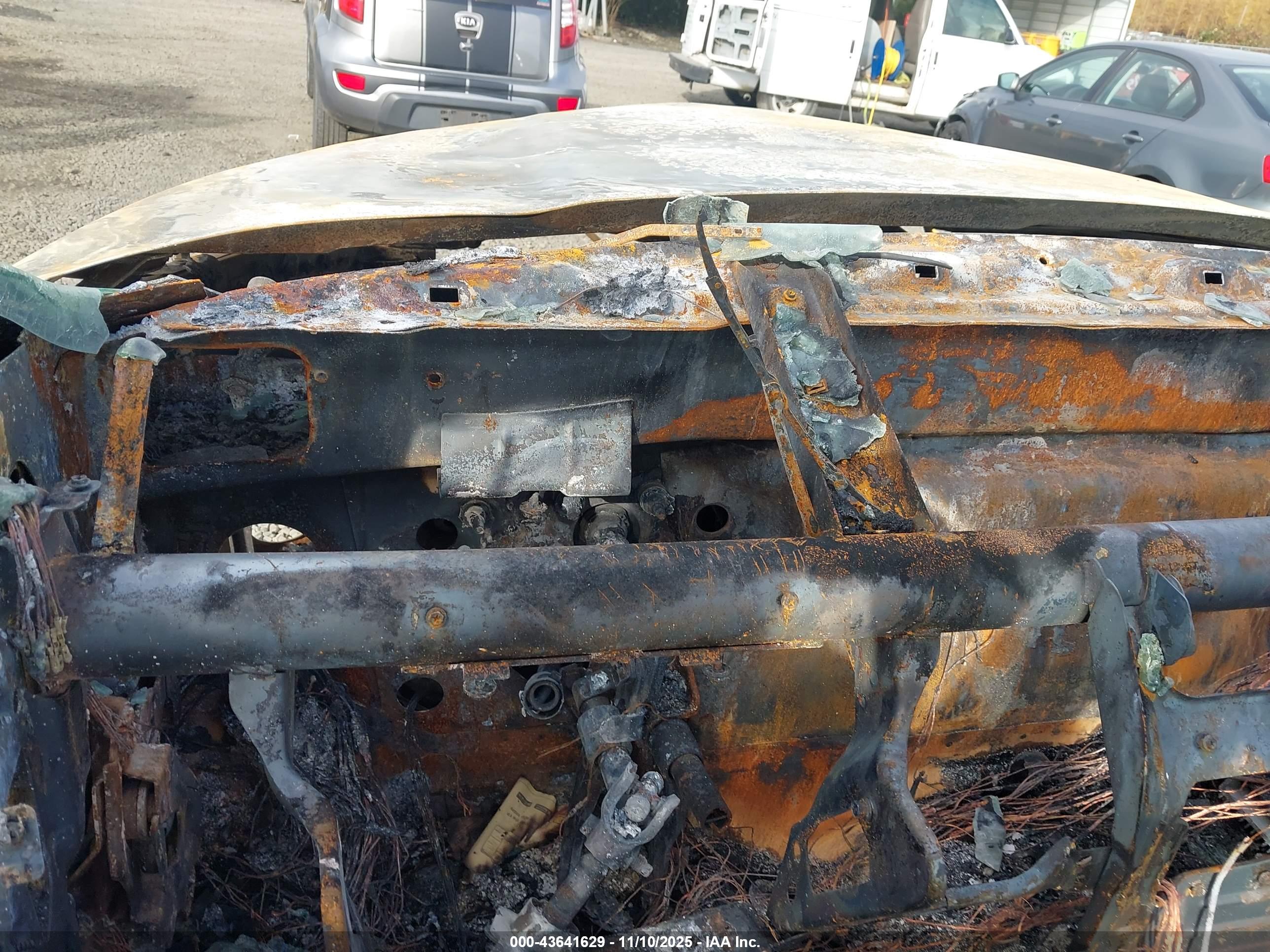 DODGE RAM image 7