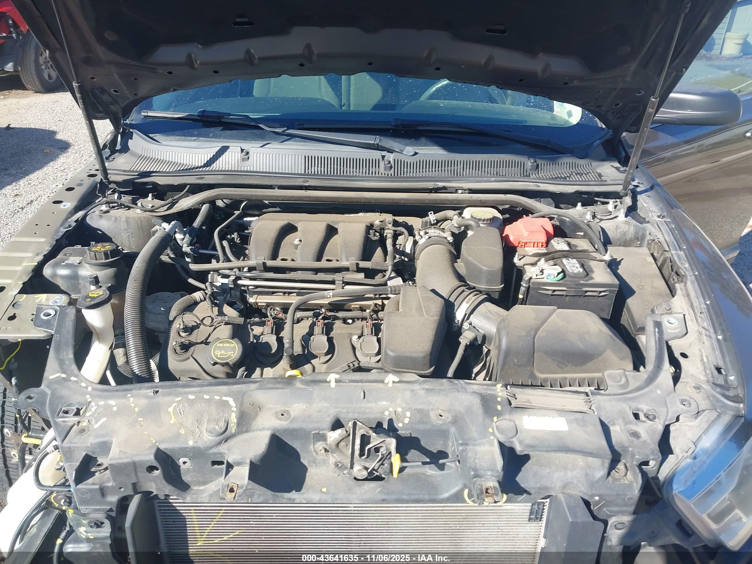FORD TAURUS image 10