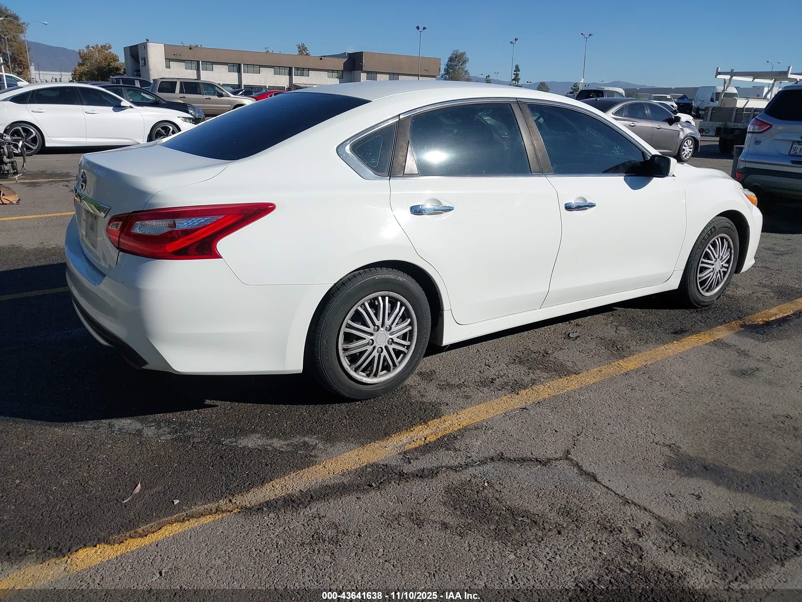 NISSAN ALTIMA image 4
