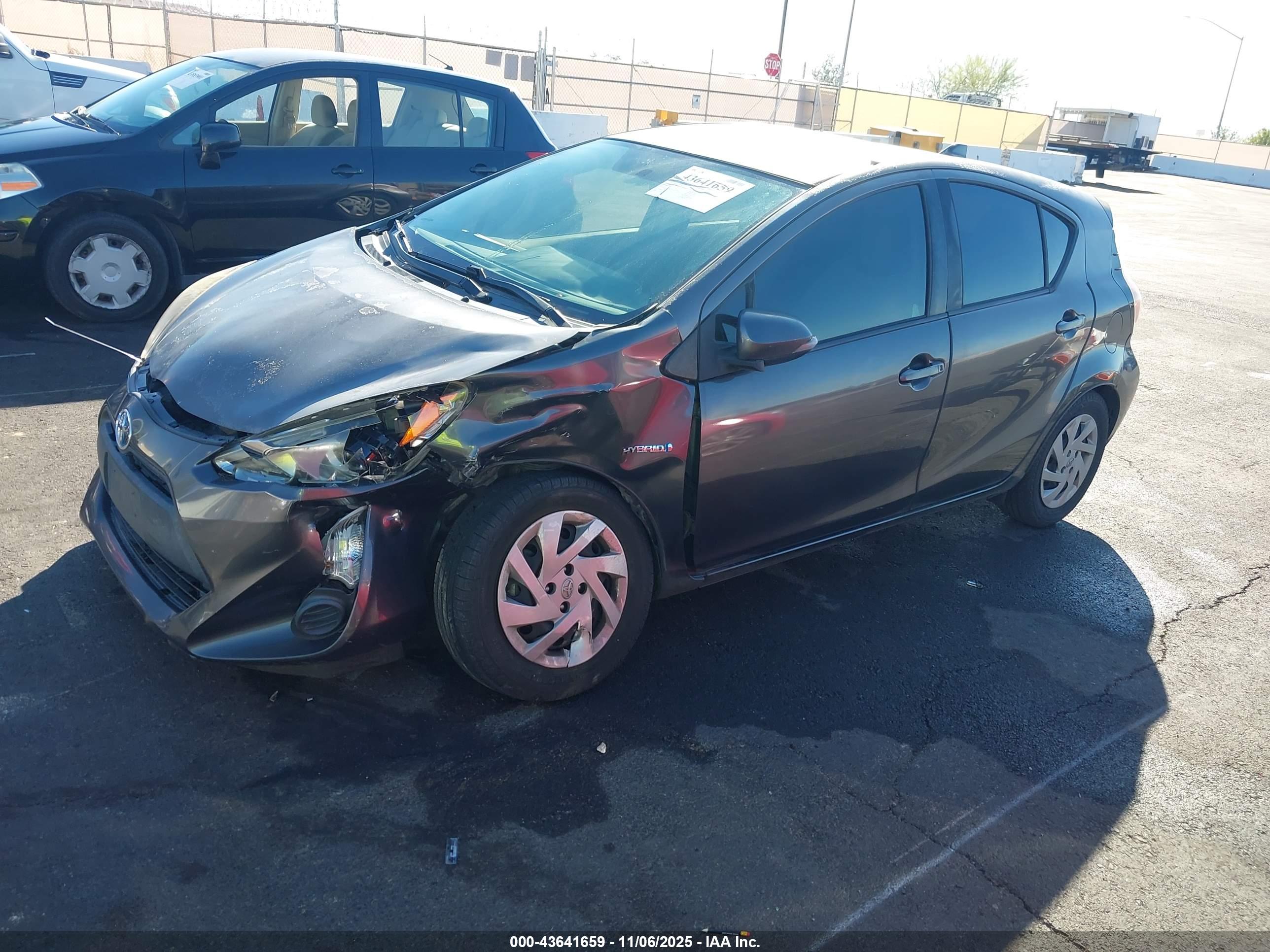 TOYOTA PRIUS image 2