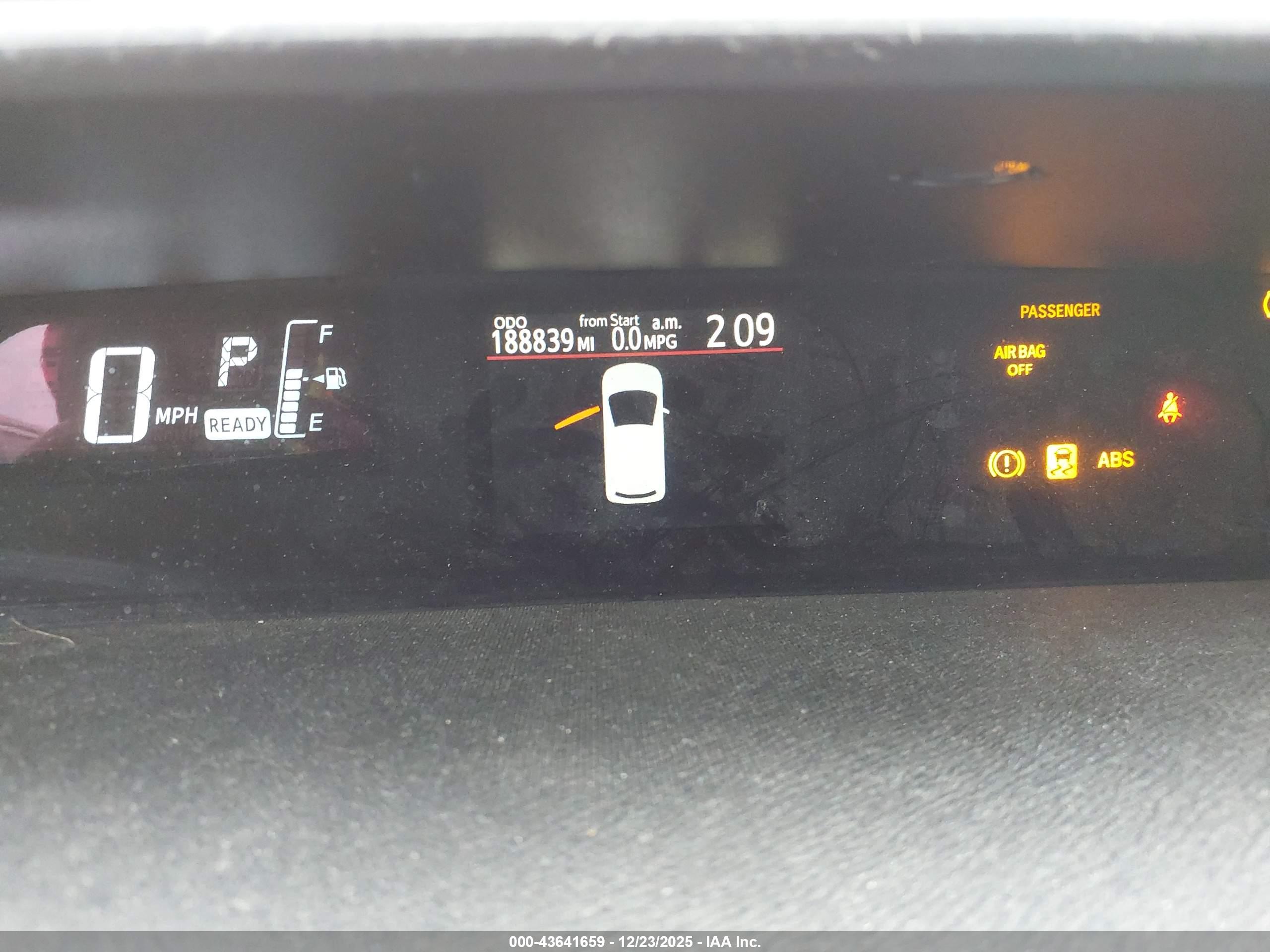 TOYOTA PRIUS image 7