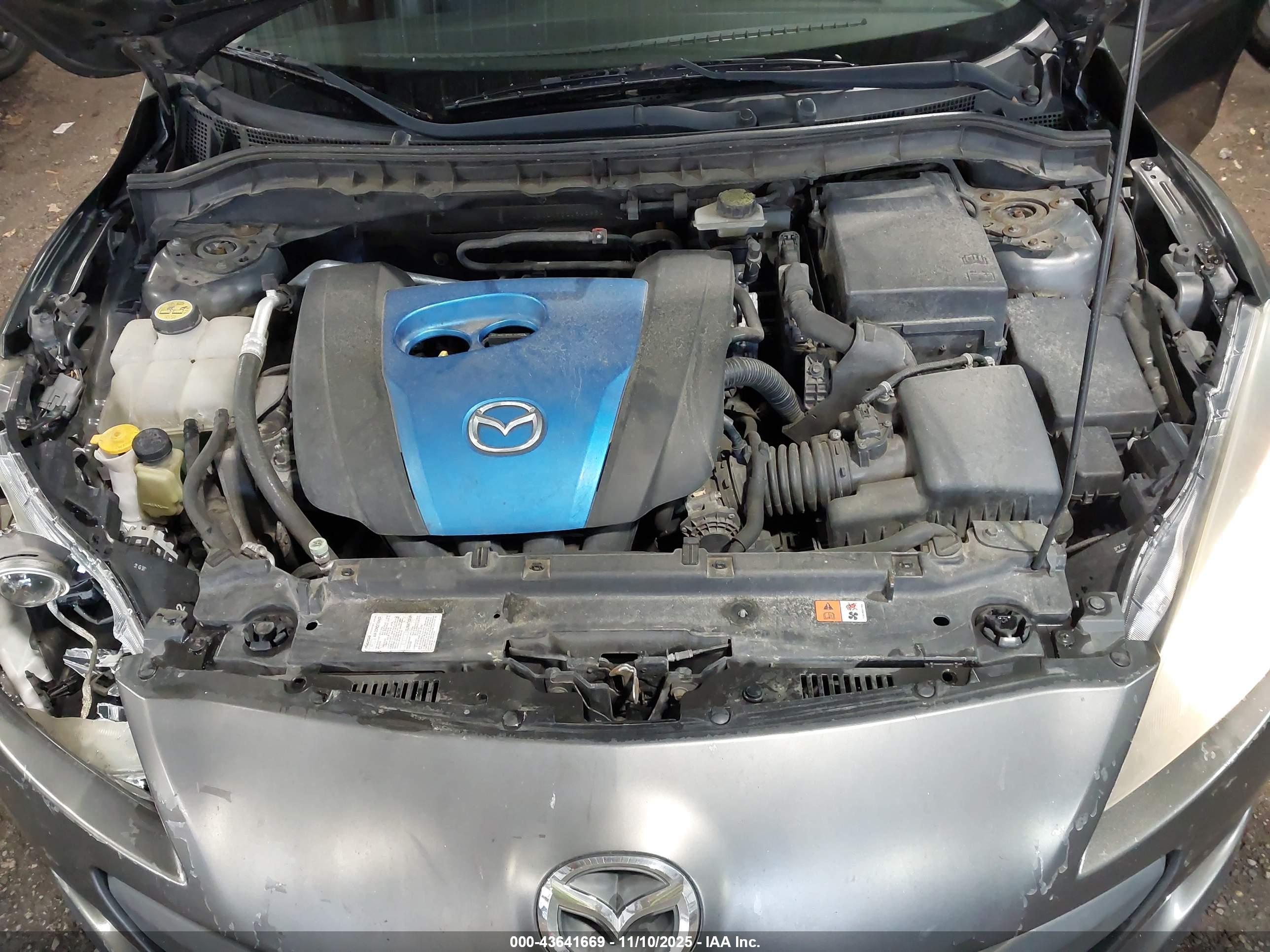 MAZDA MAZDA3 image 10