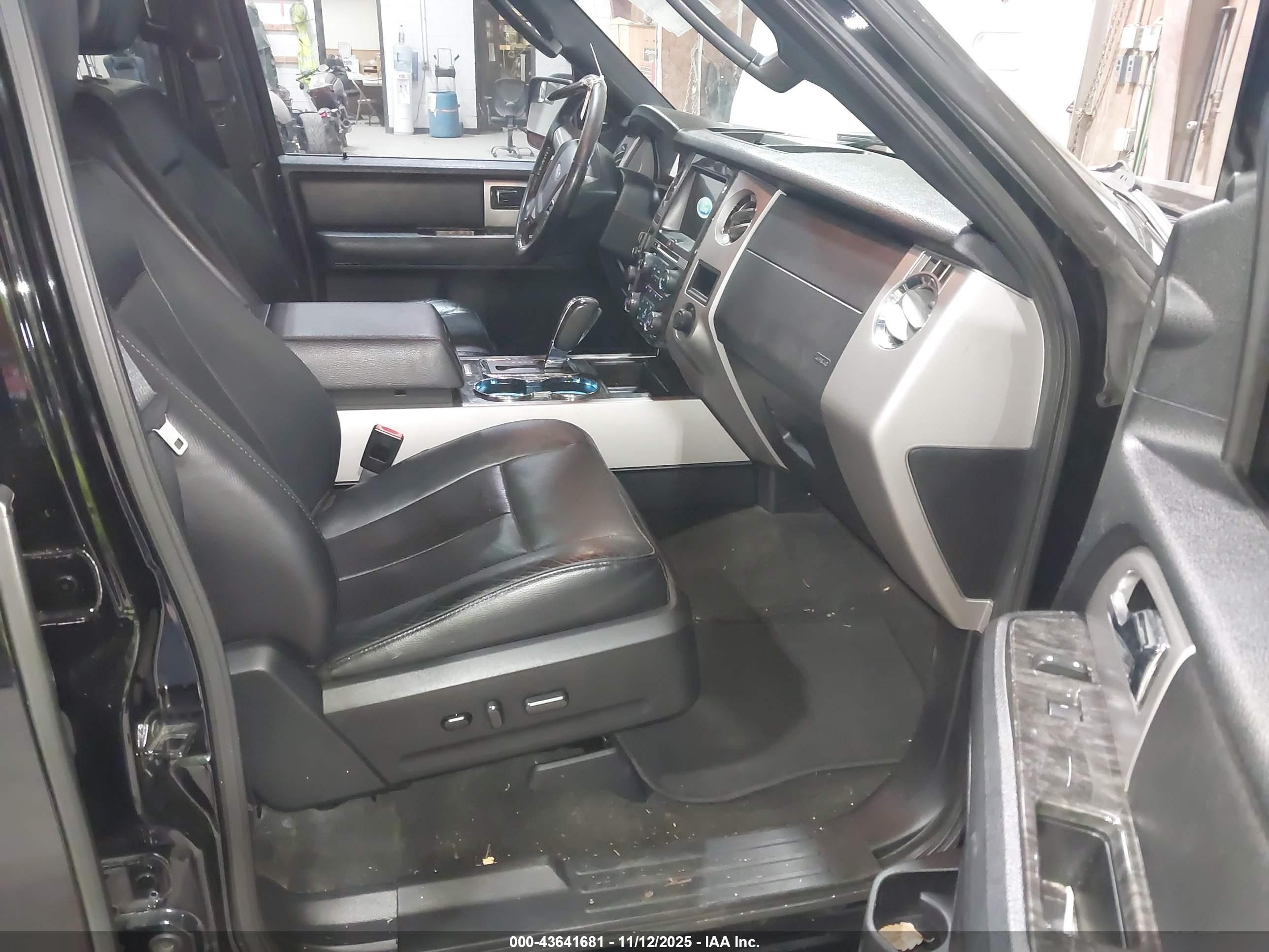 FORD EXPEDITION image 5