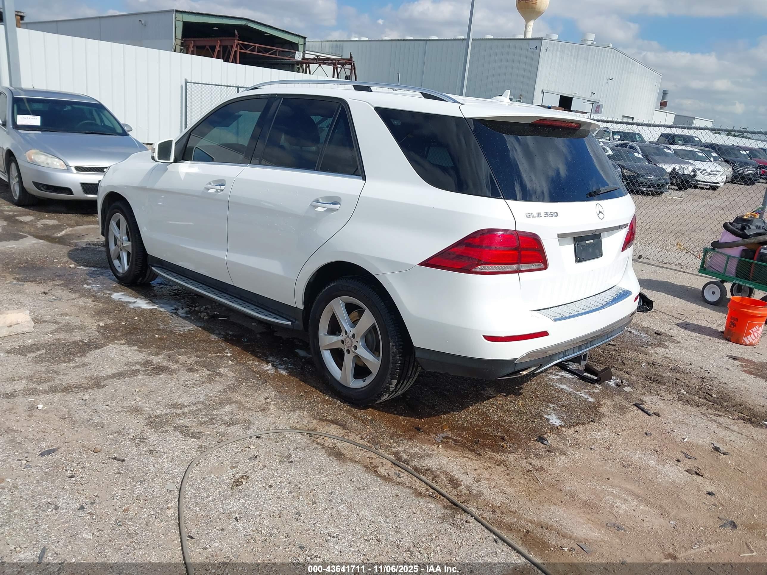 MERCEDES-BENZ GLE image 3