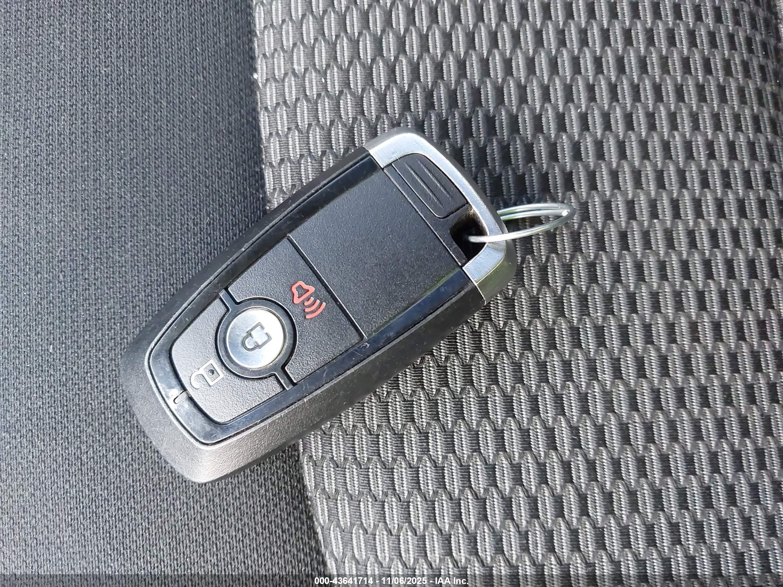 FORD EXPLORER image 11