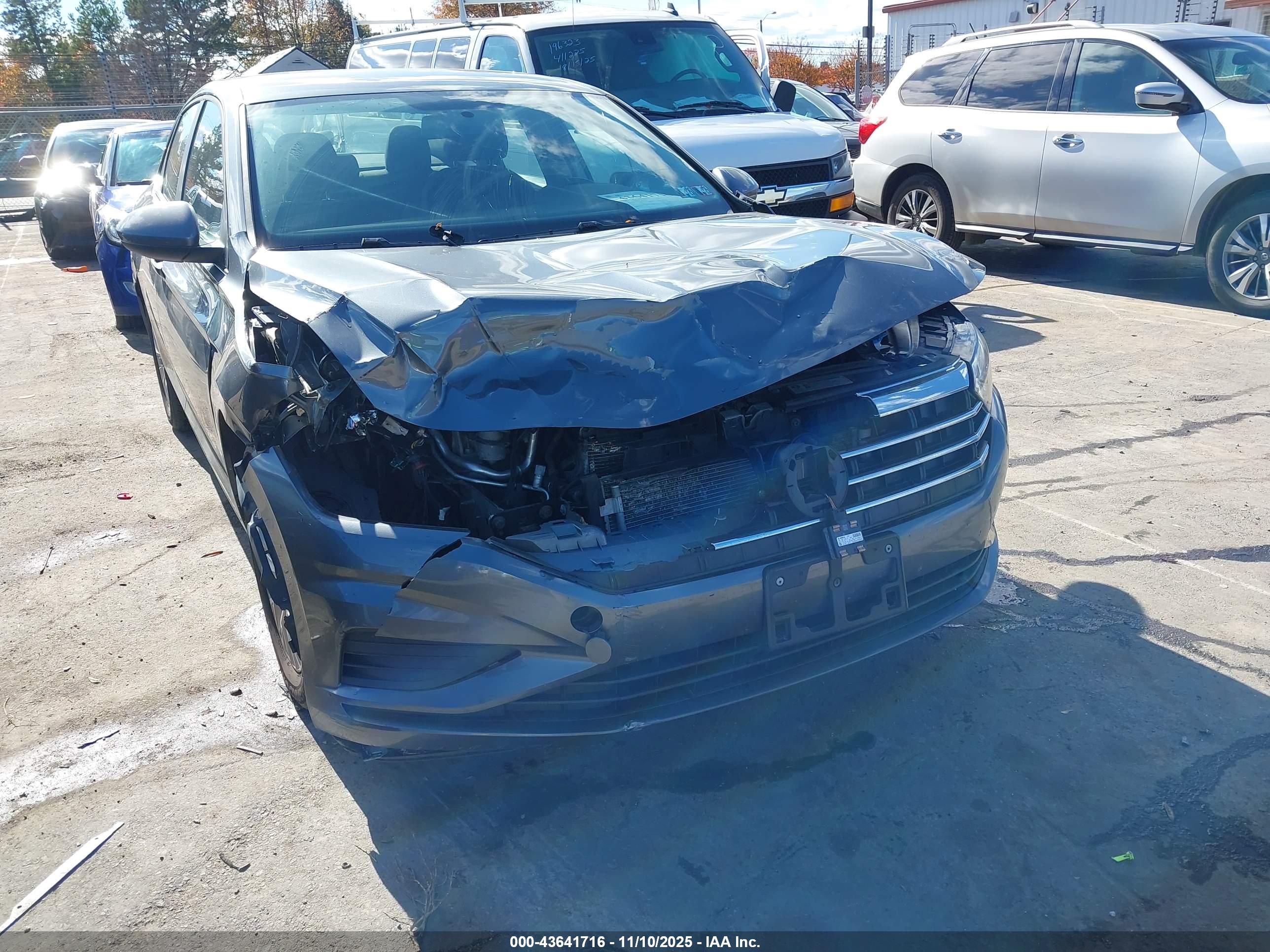 VOLKSWAGEN JETTA image 6