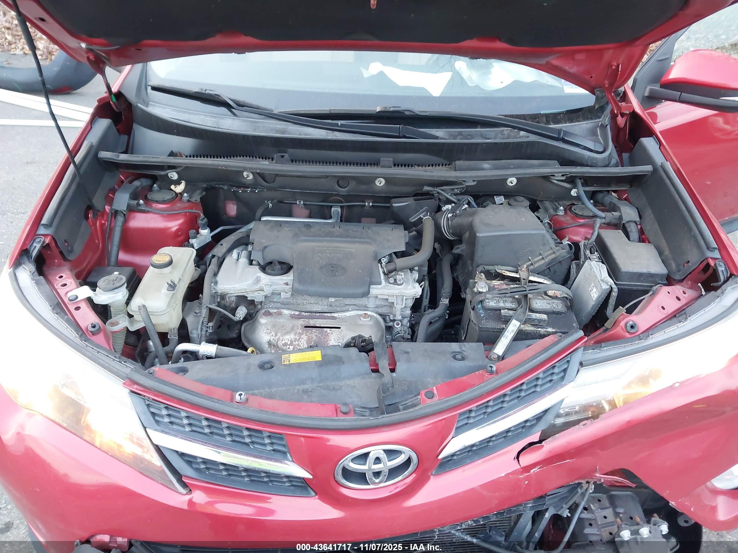 TOYOTA RAV4 image 10
