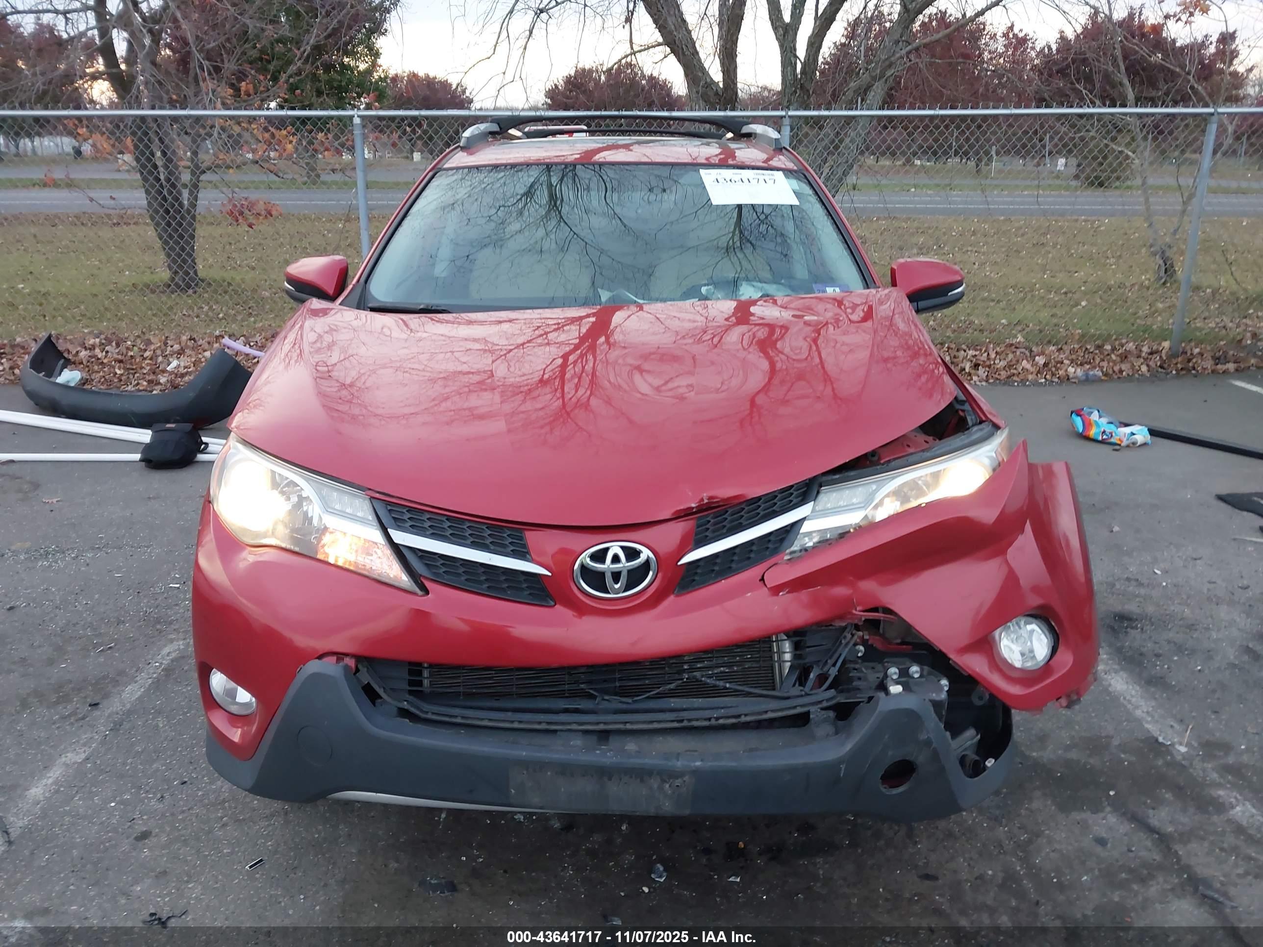 TOYOTA RAV4 image 6