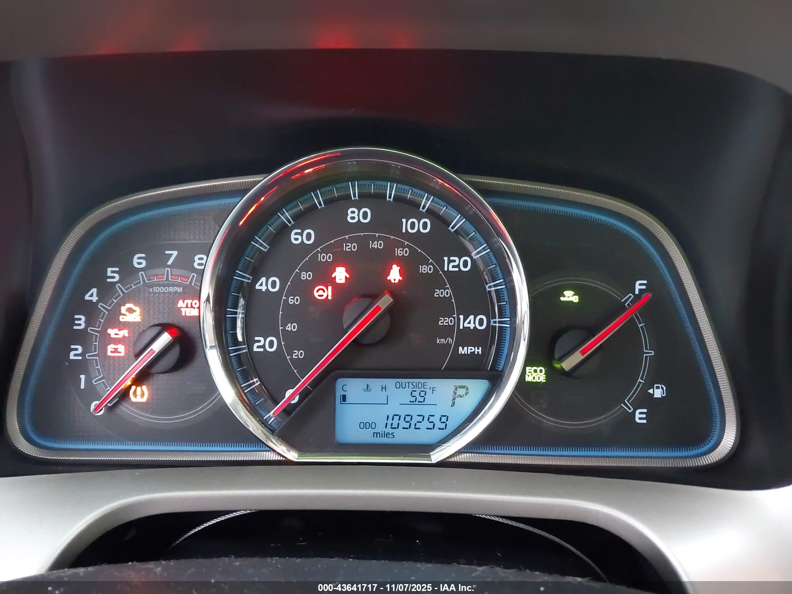 TOYOTA RAV4 image 7