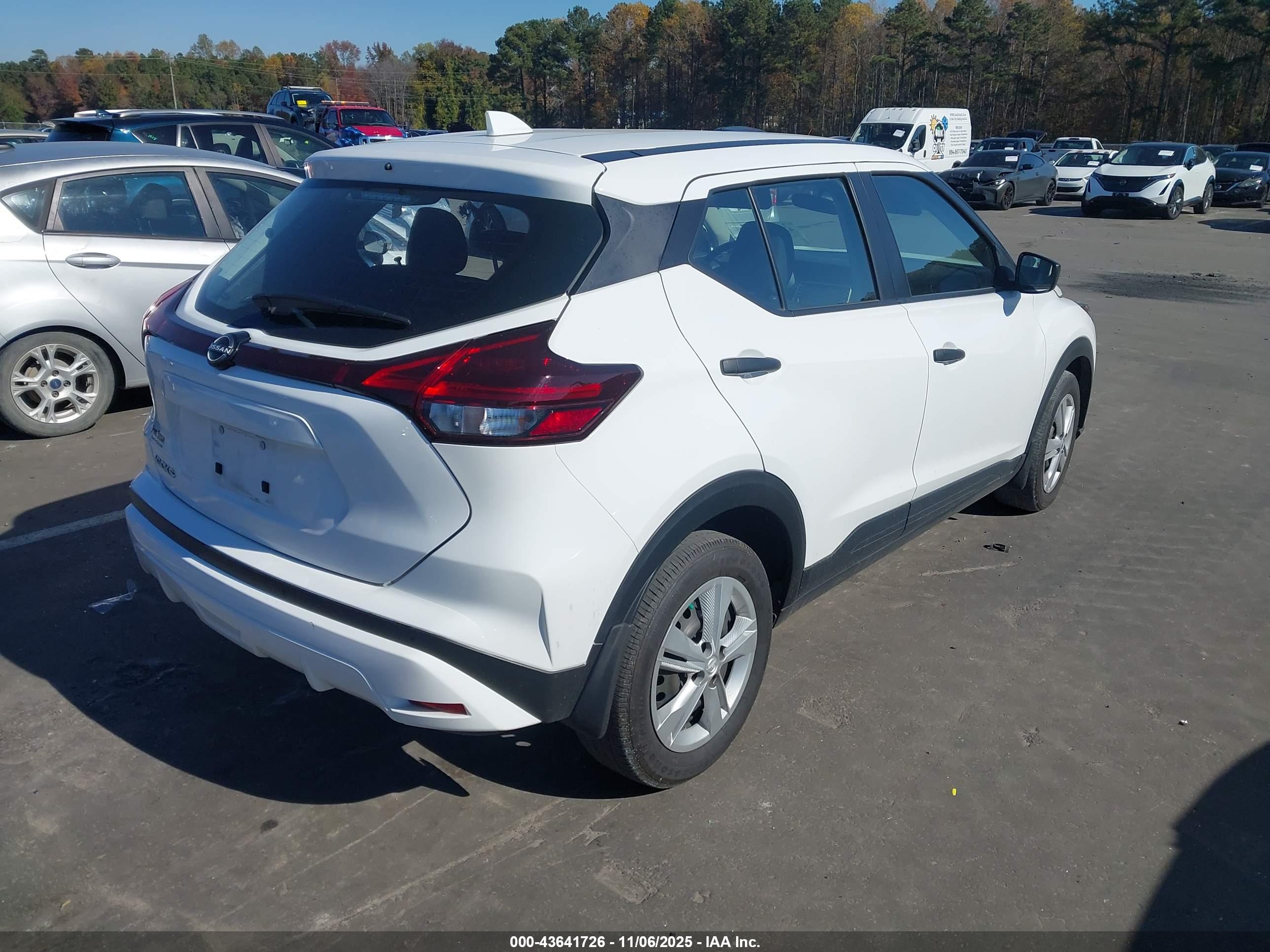 NISSAN KICKS image 4