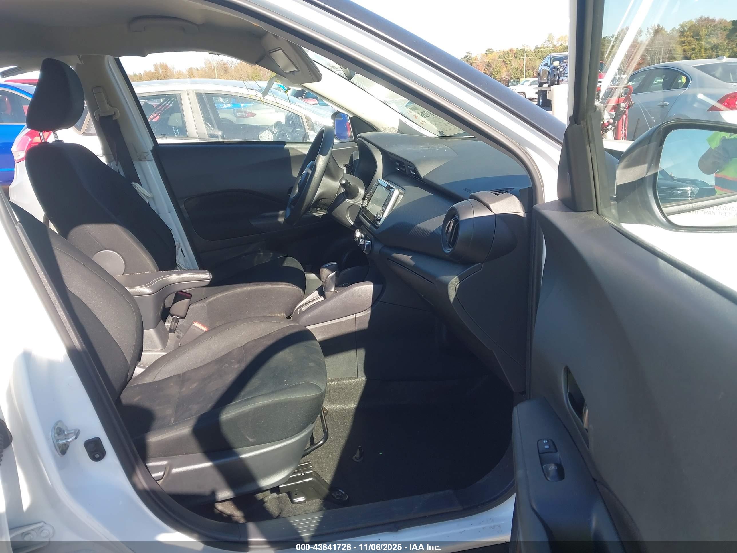 NISSAN KICKS image 5