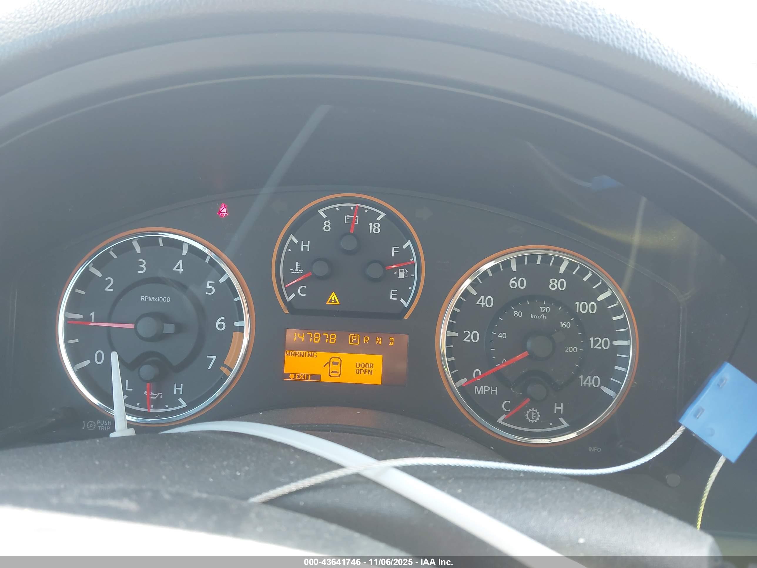 NISSAN ARMADA image 7