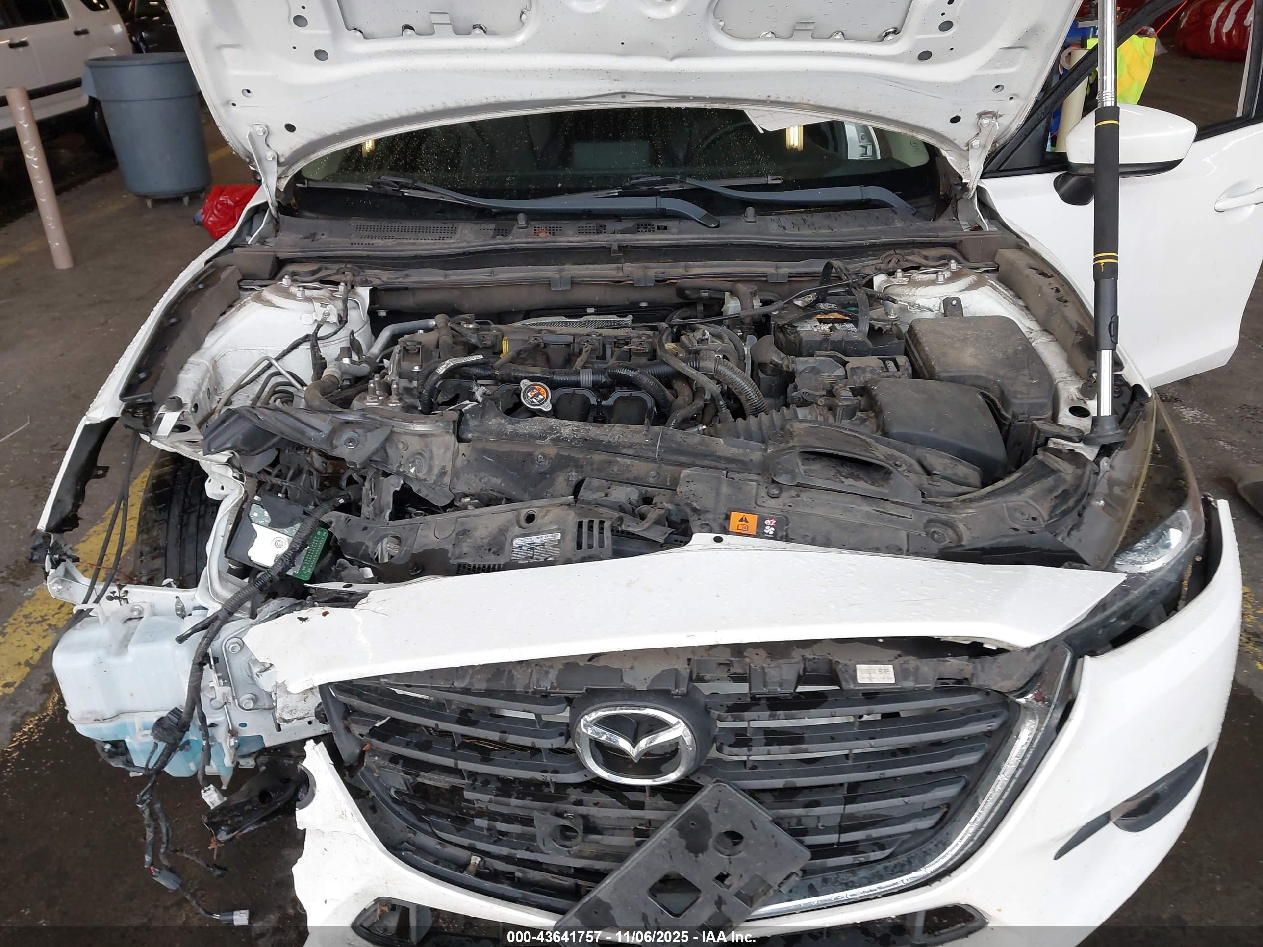 MAZDA MAZDA3 image 10