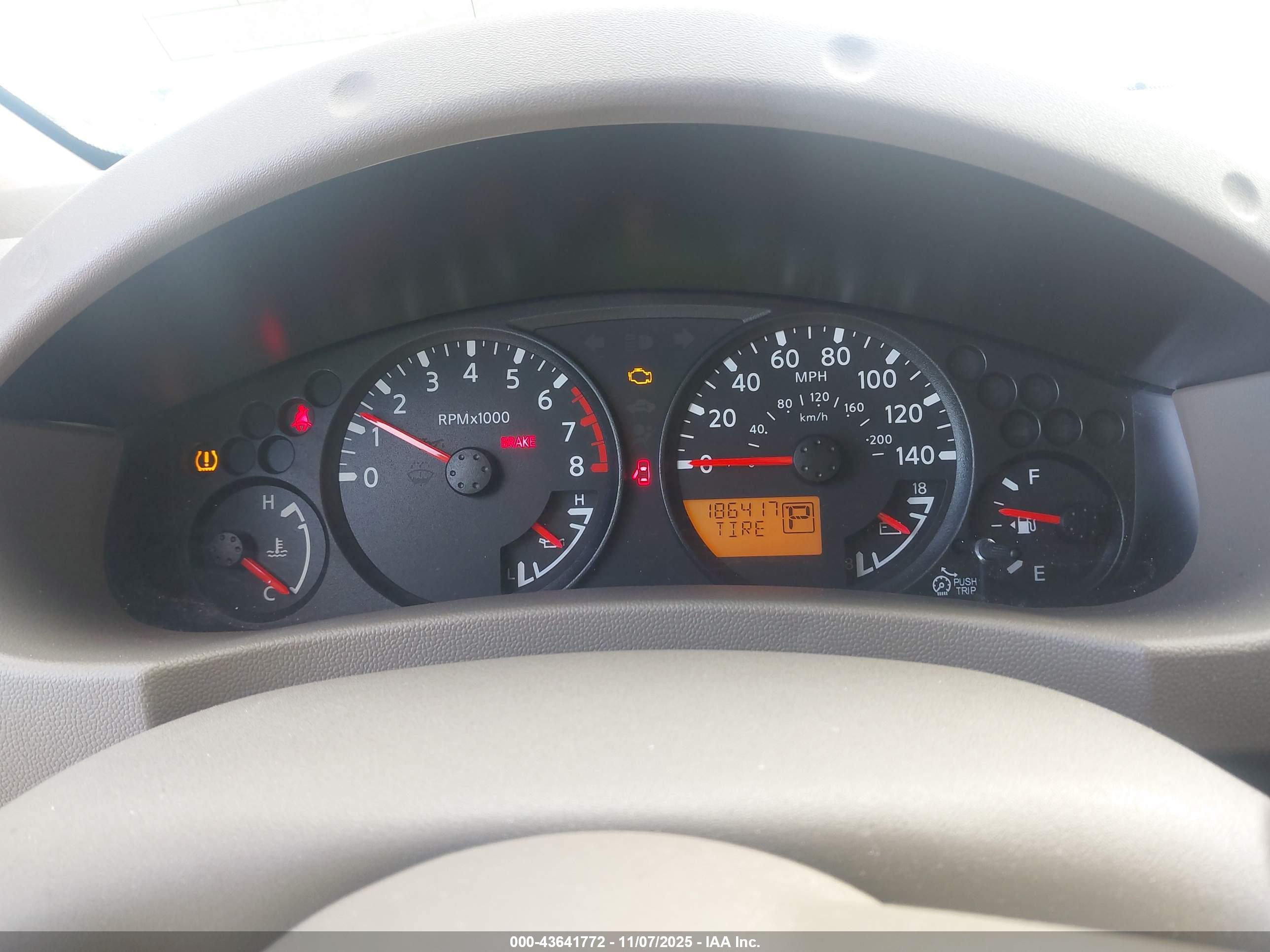 NISSAN FRONTIER image 7