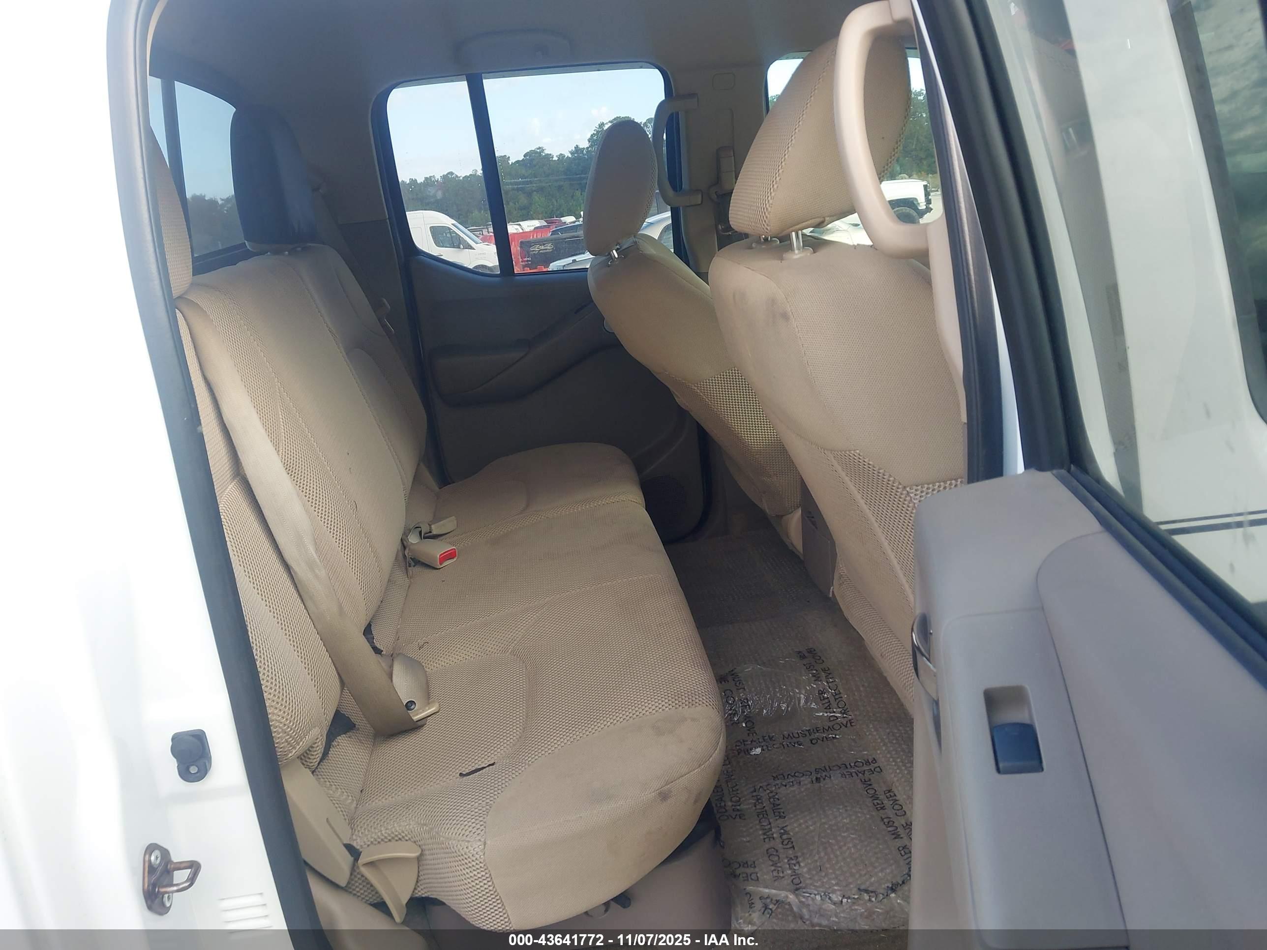 NISSAN FRONTIER image 8