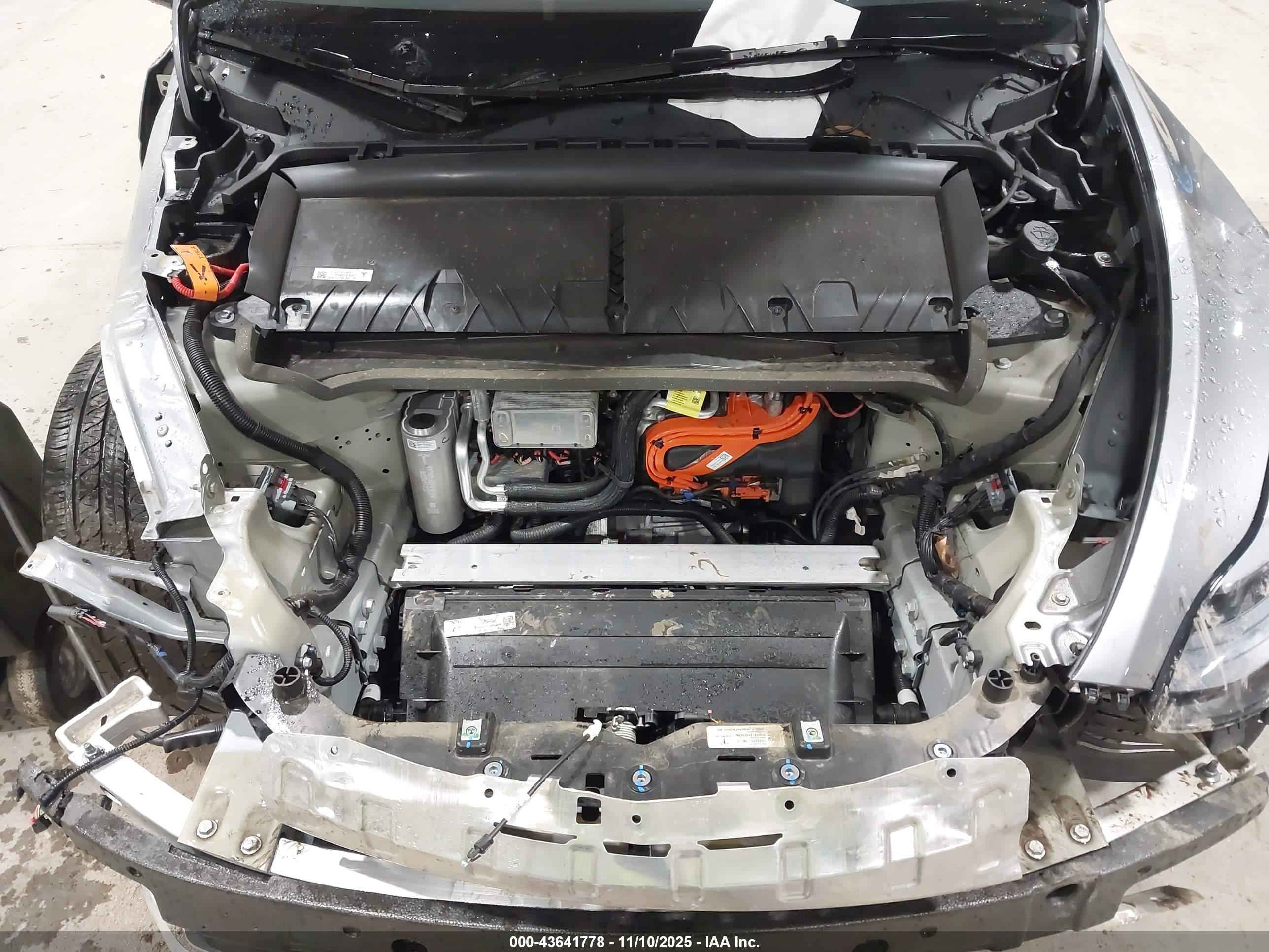 TESLA MODEL image 10