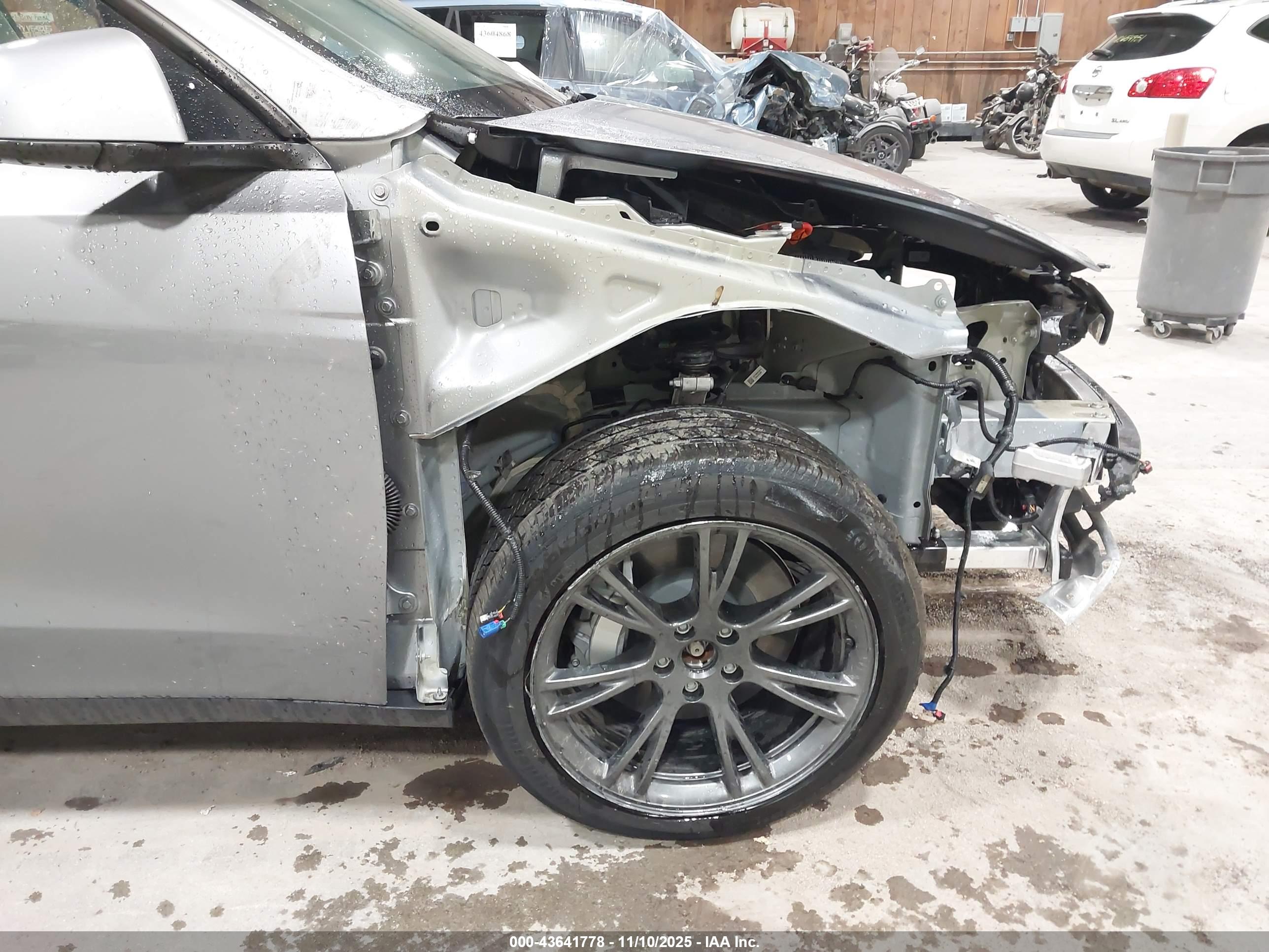 TESLA MODEL image 6