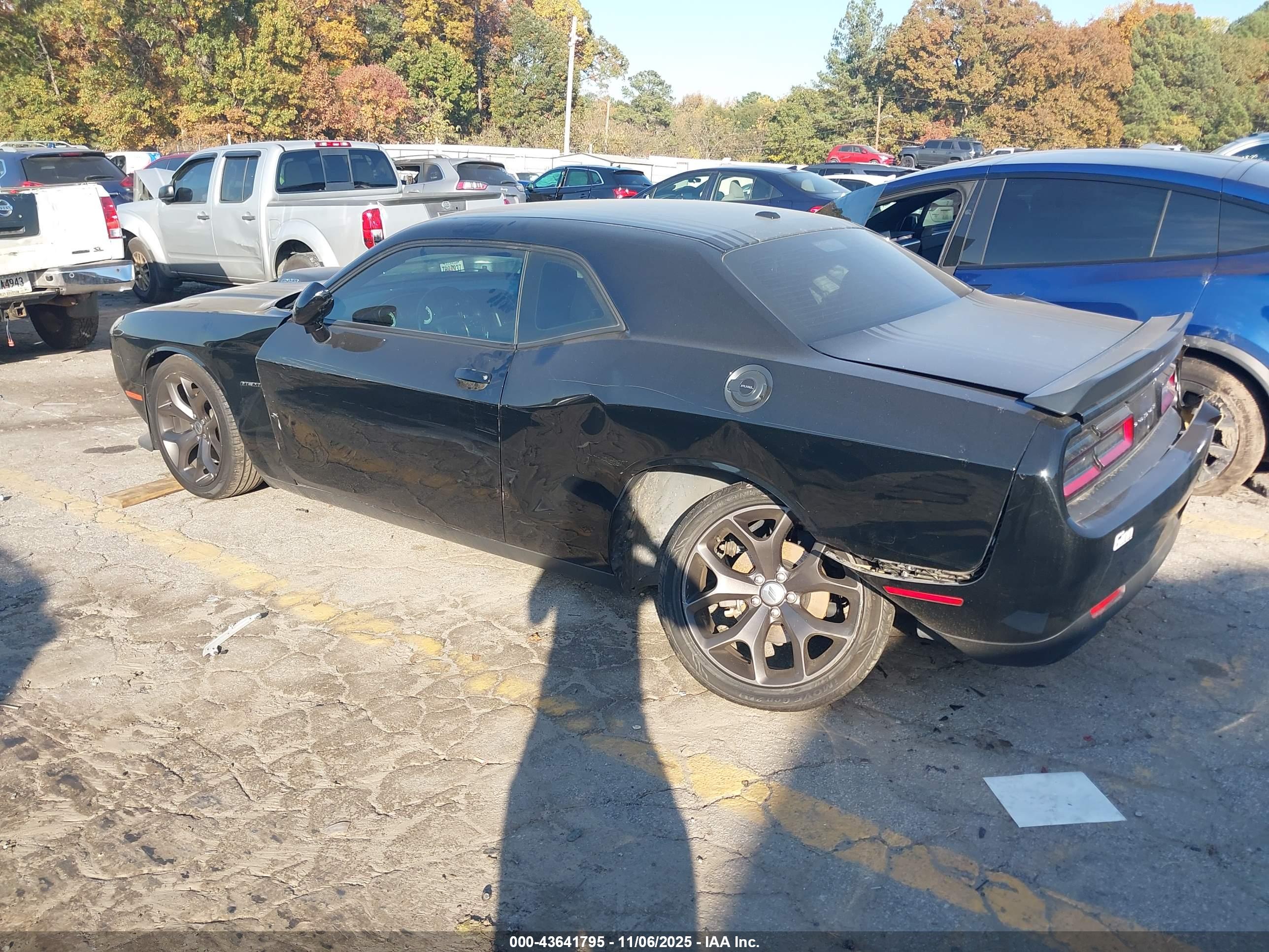 DODGE CHALLENGER image 3