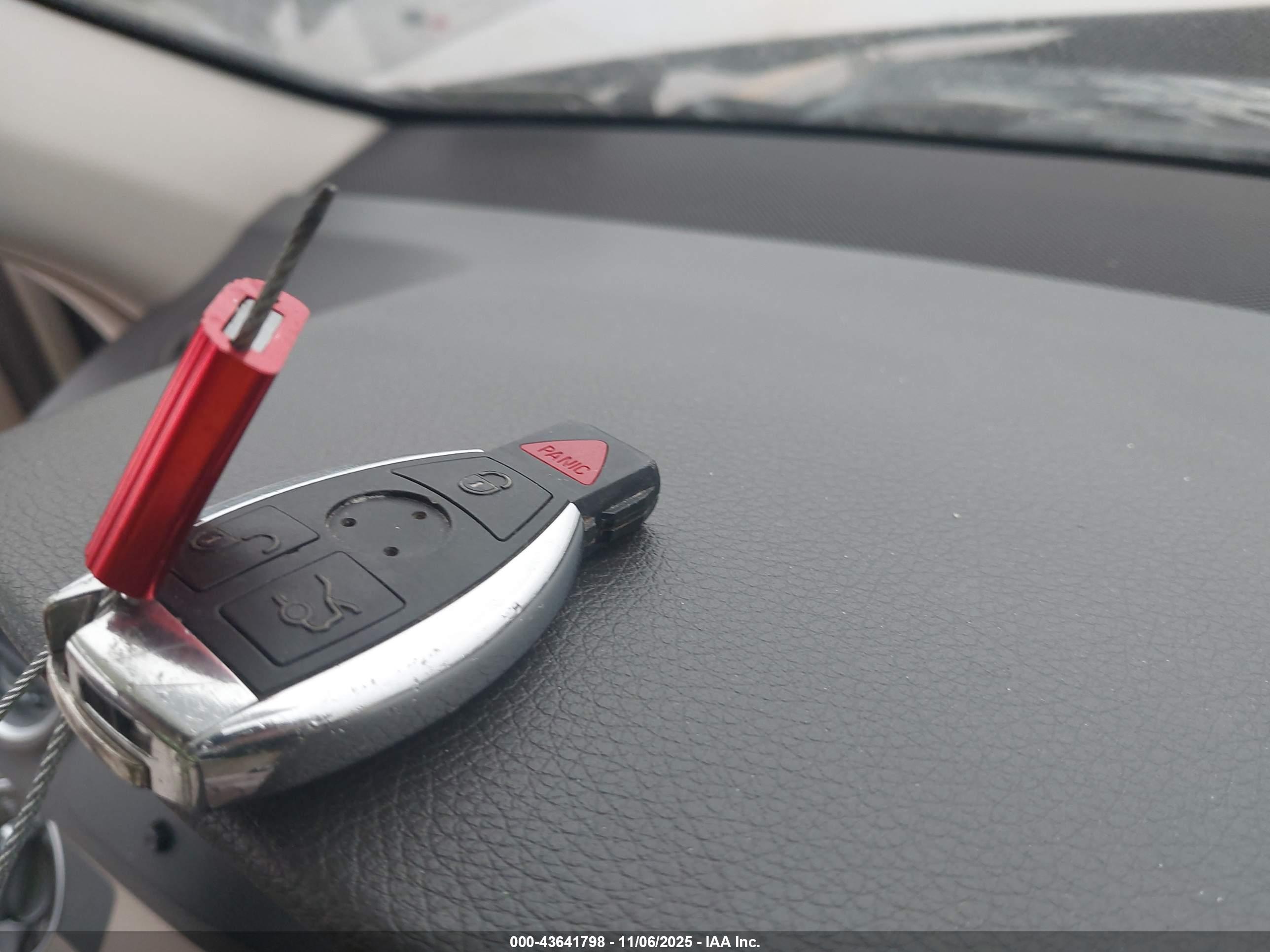 MERCEDES-BENZ C image 11