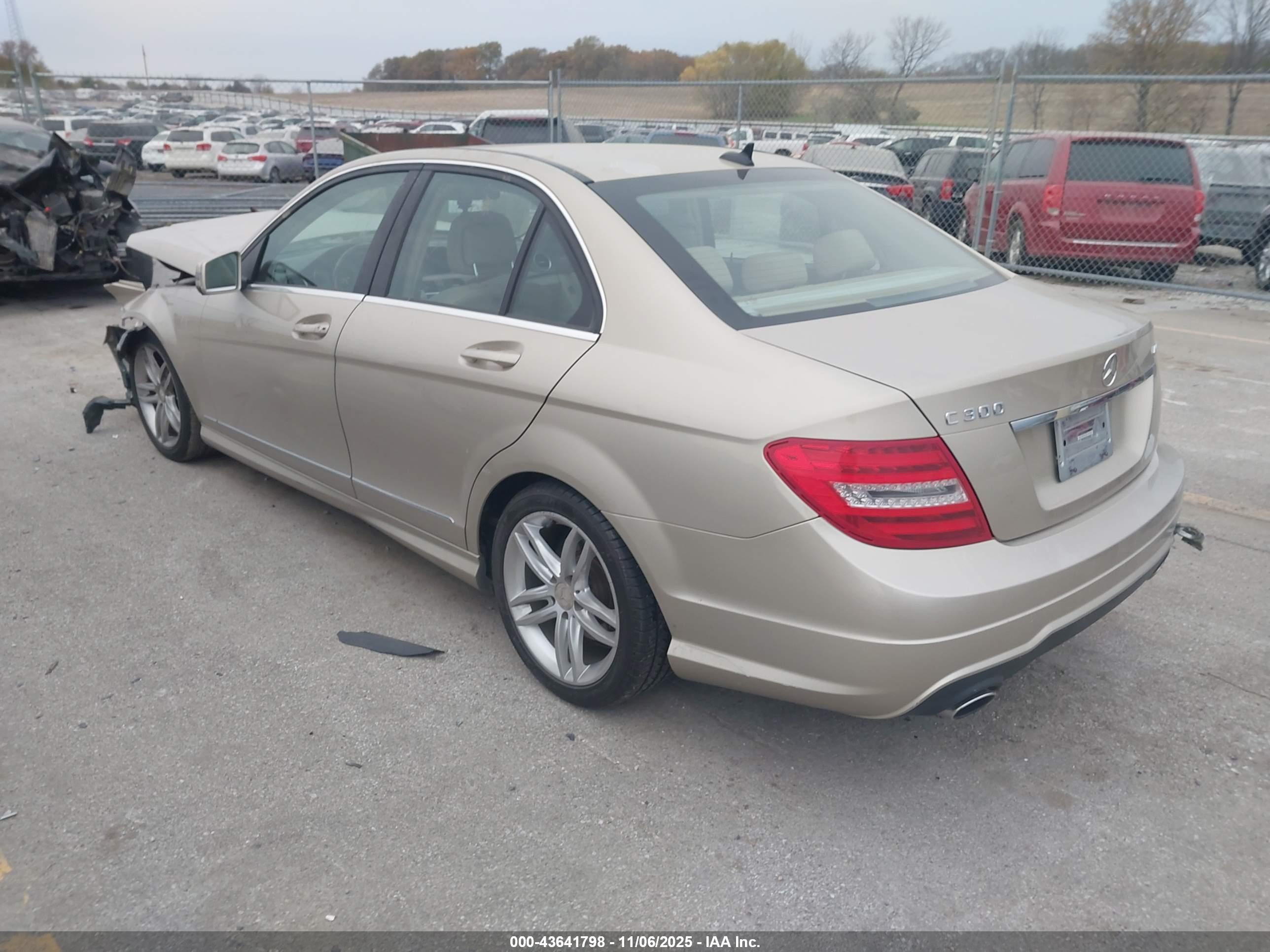 MERCEDES-BENZ C image 3