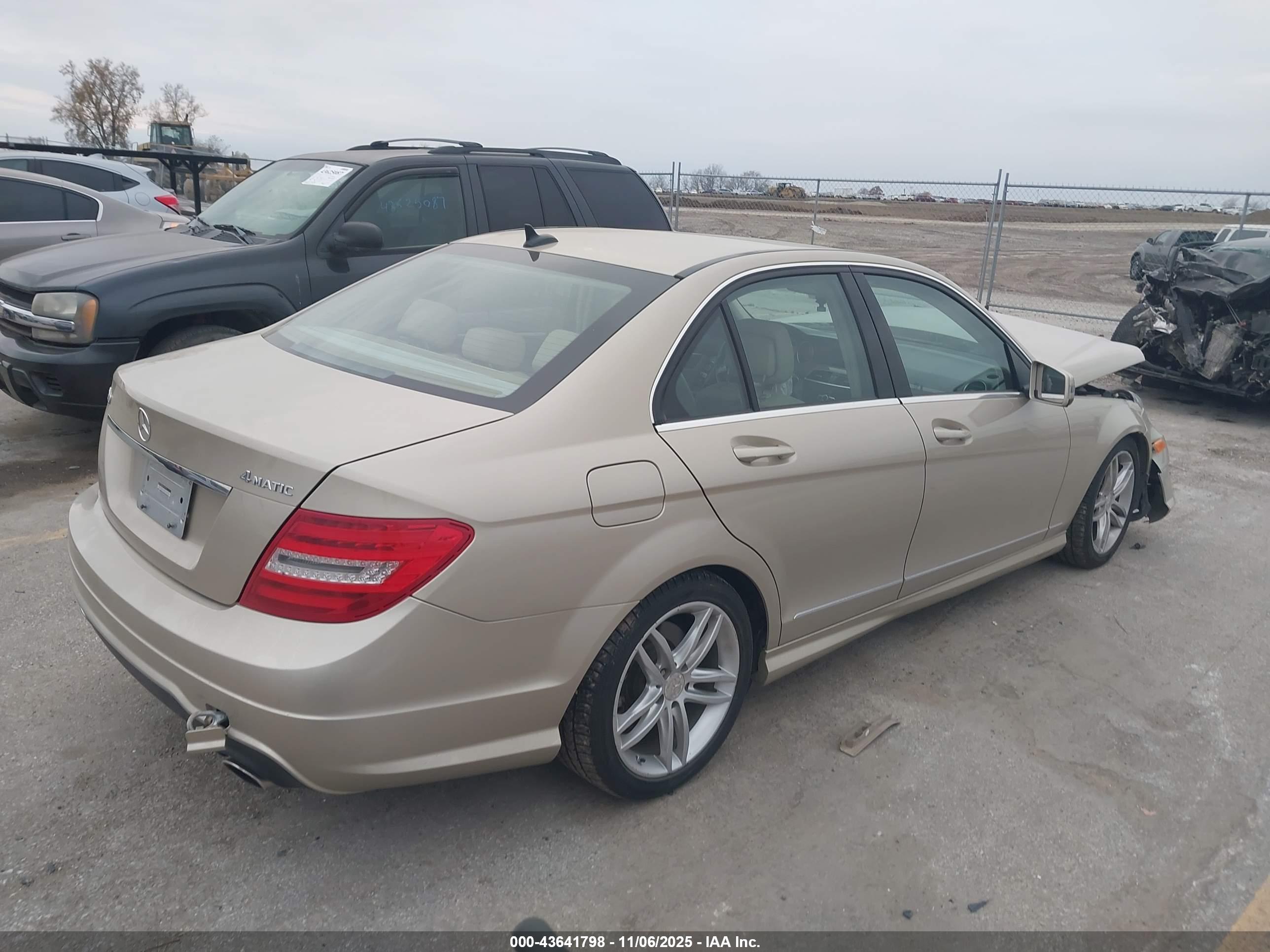 MERCEDES-BENZ C image 4