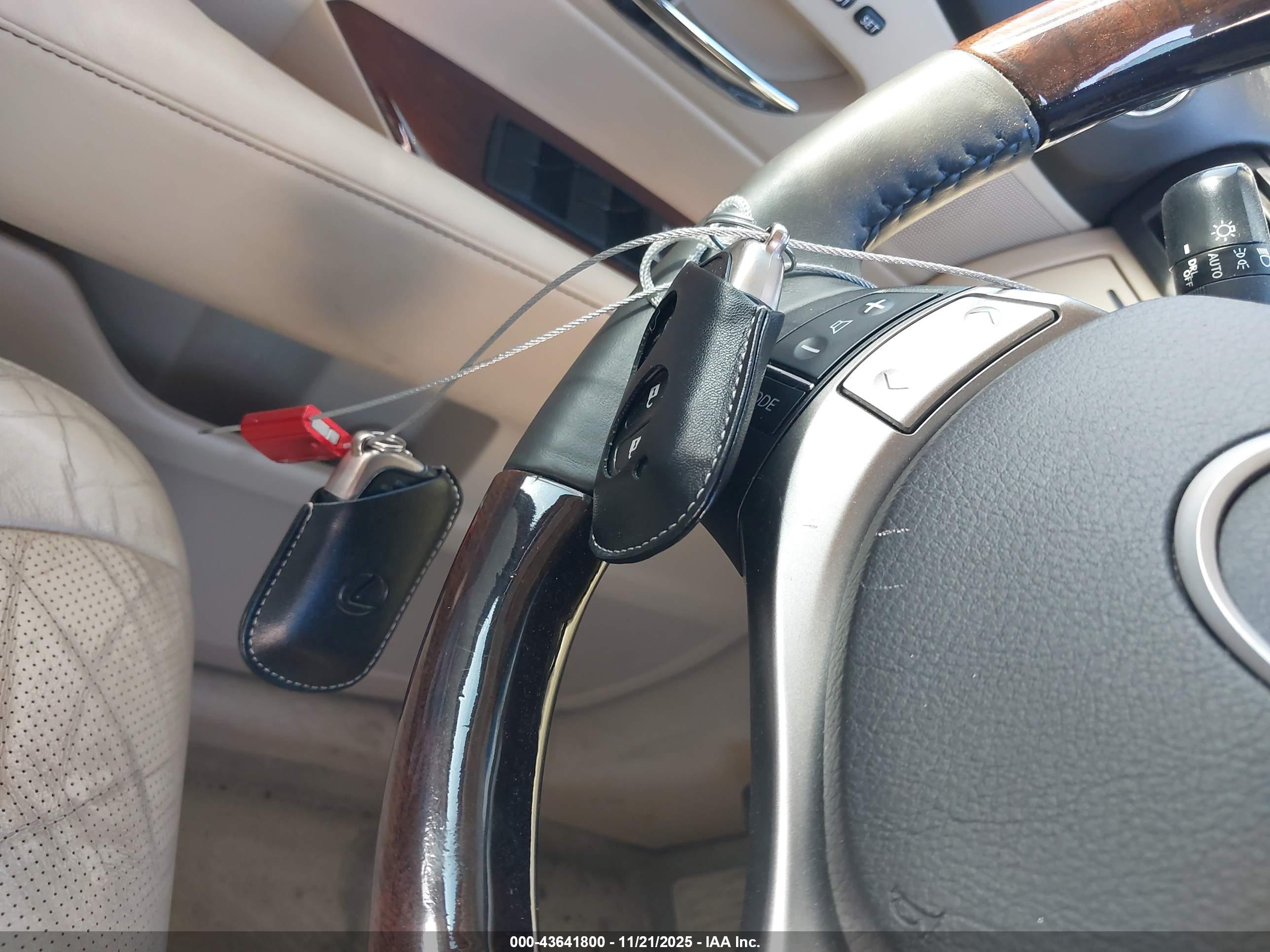 LEXUS RX image 11