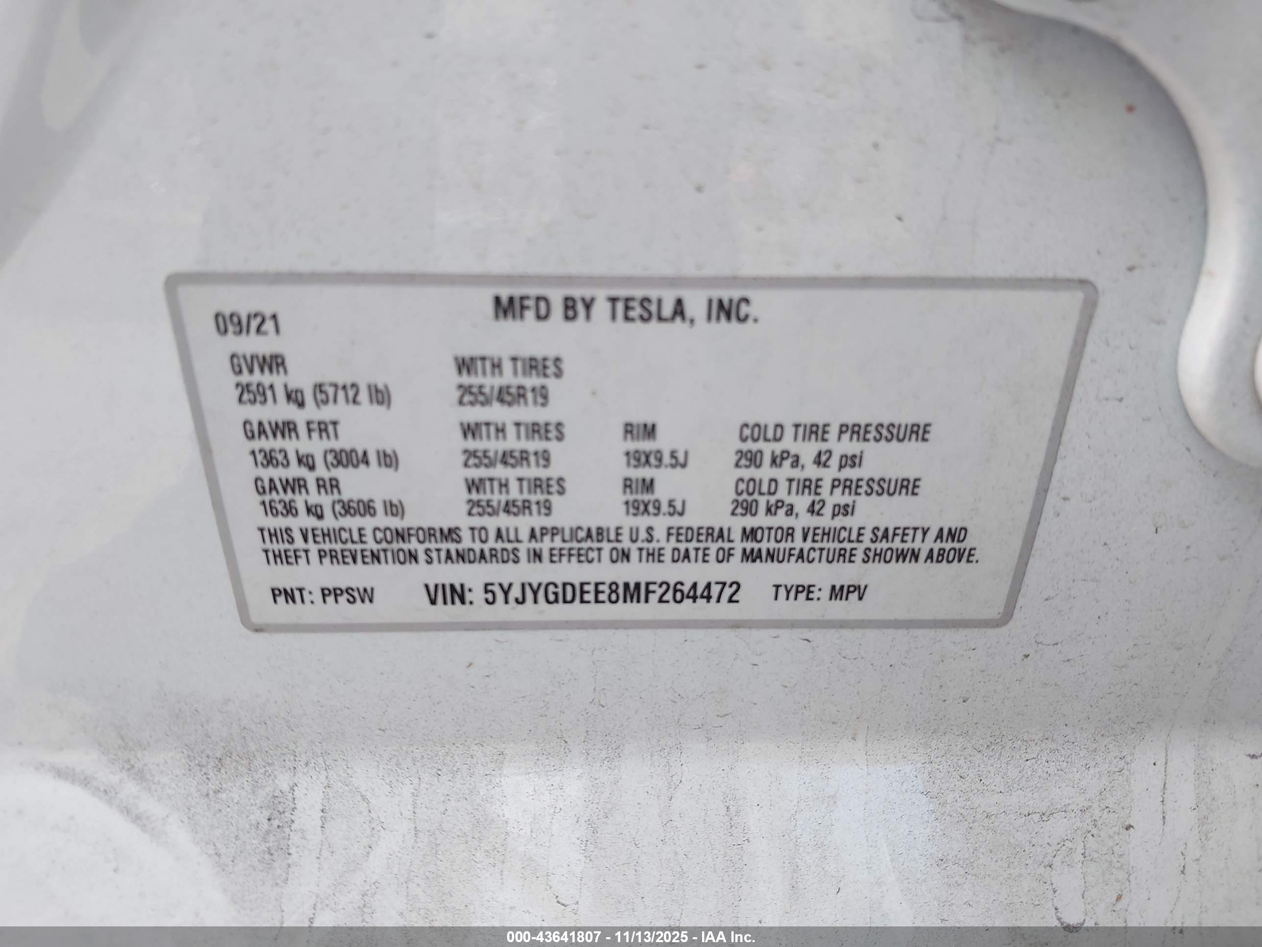 TESLA MODEL image 9