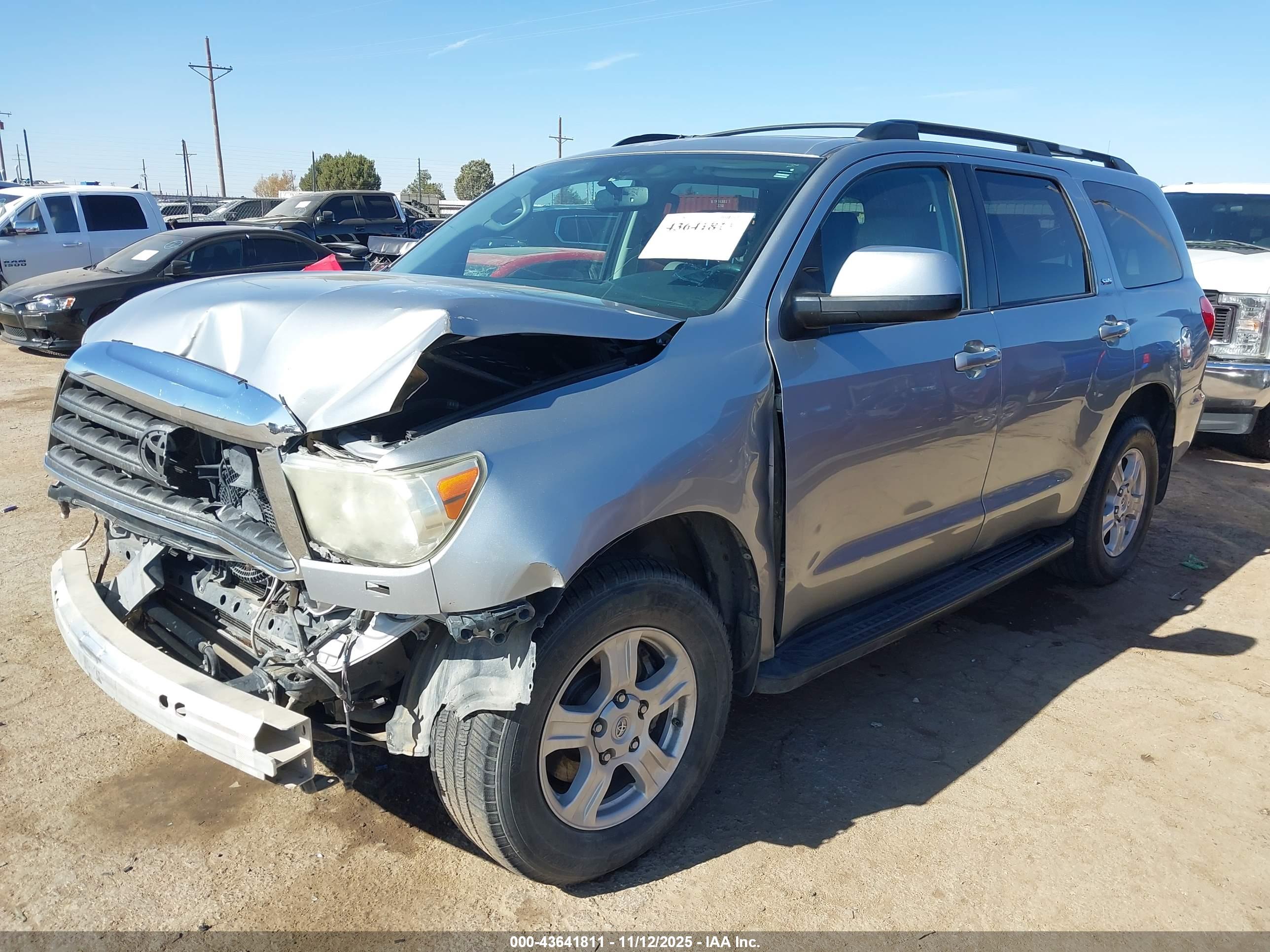TOYOTA SEQUOIA image 2