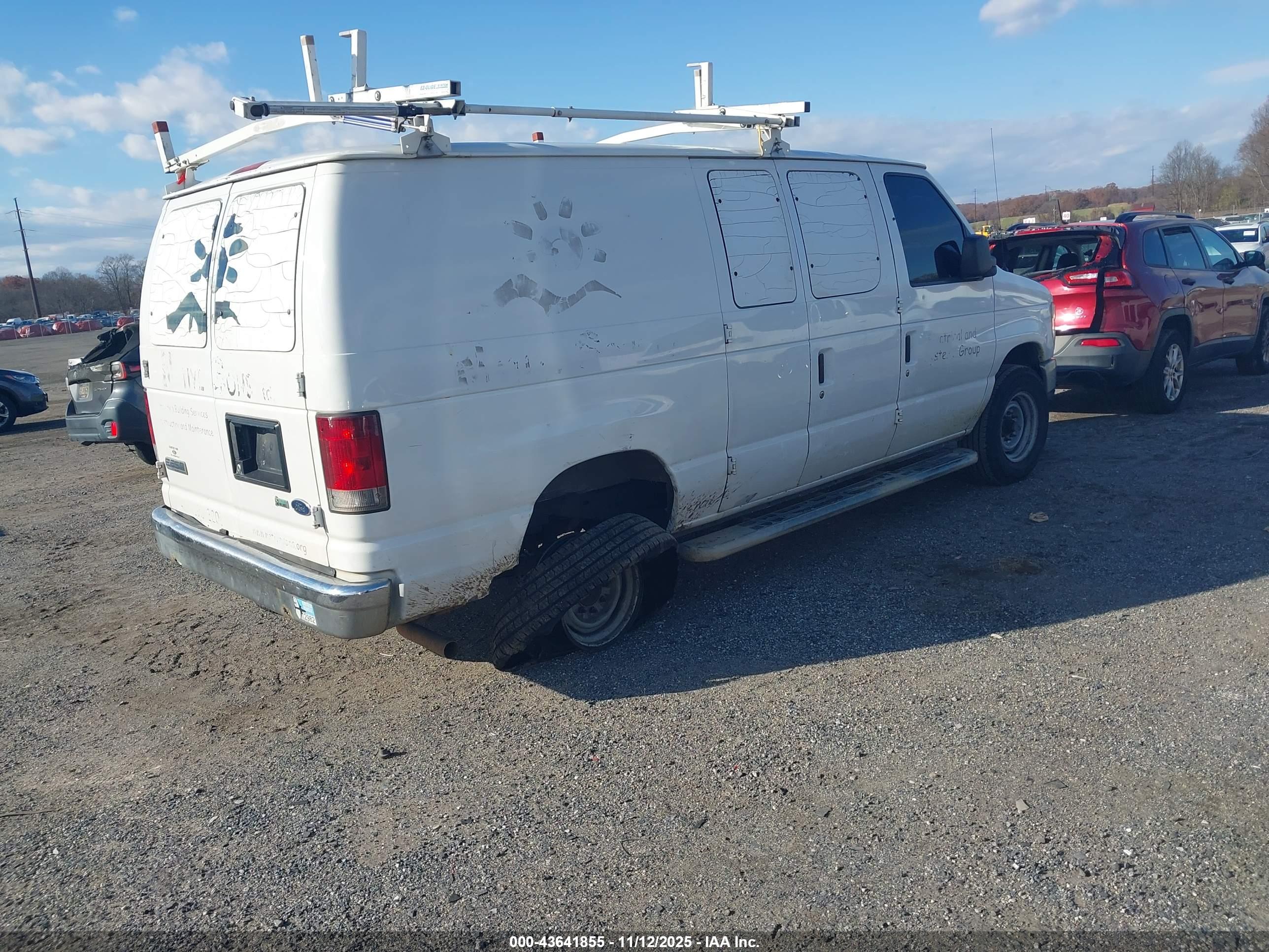 FORD E-250 image 4