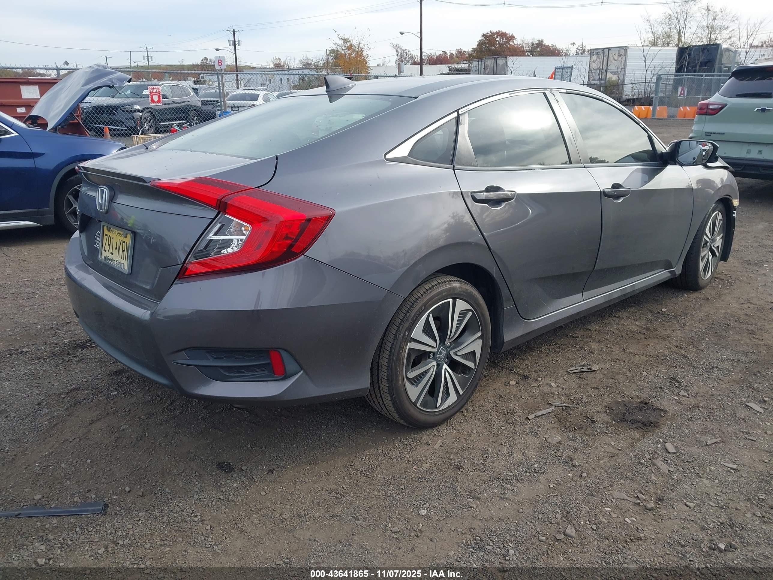 HONDA CIVIC image 4