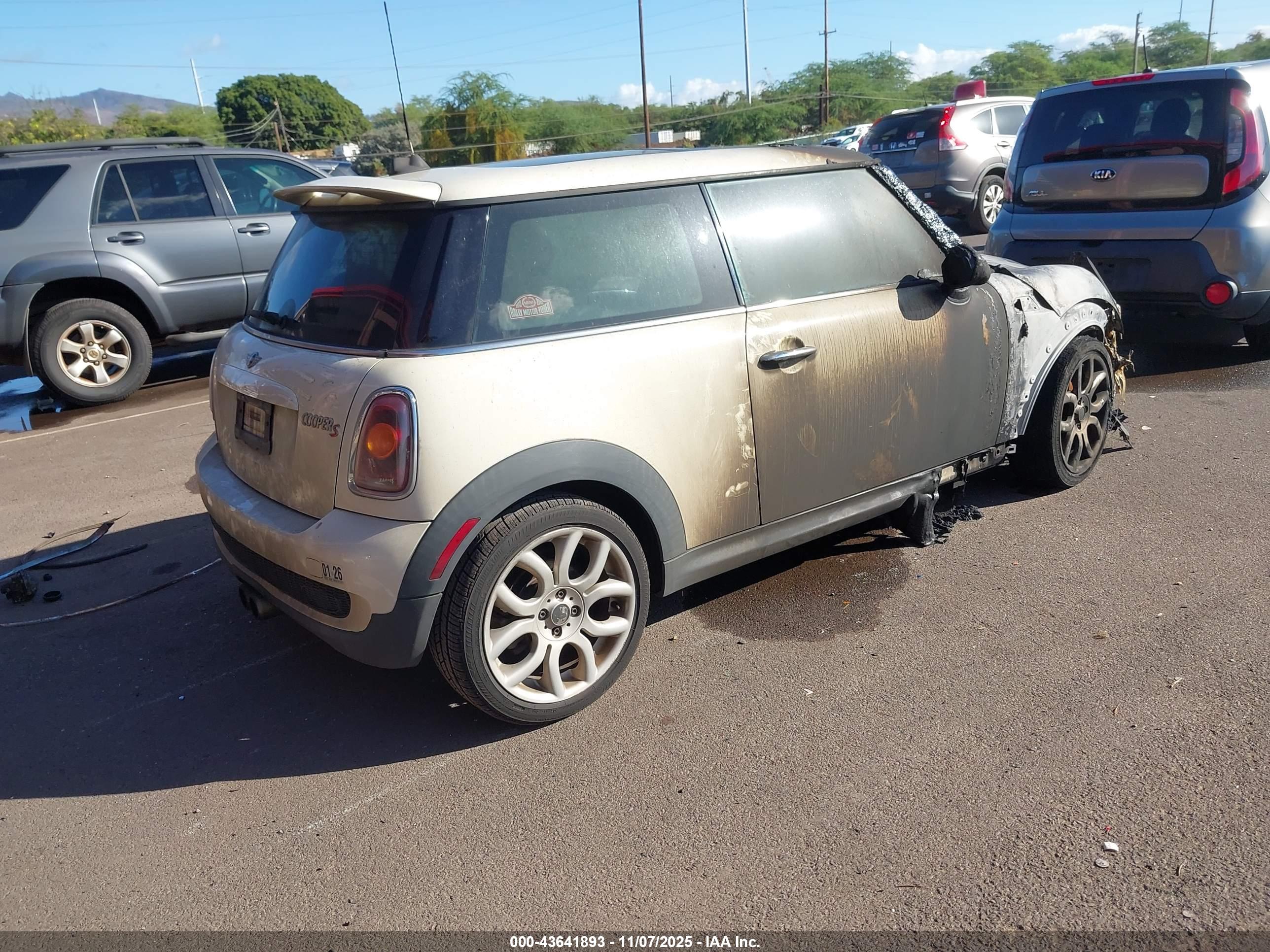 MINI COOPER image 4